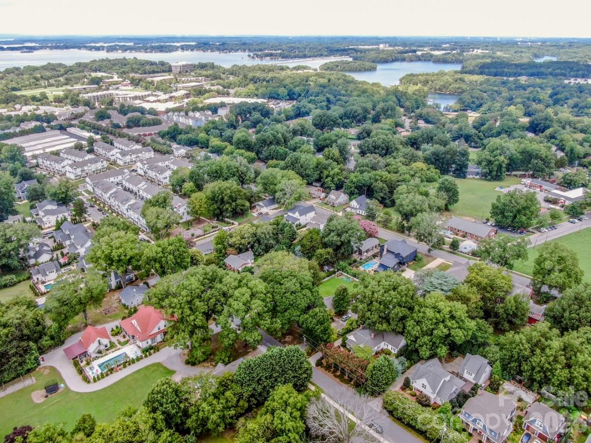 216 Catawba Ave, Davidson, NC 28036
