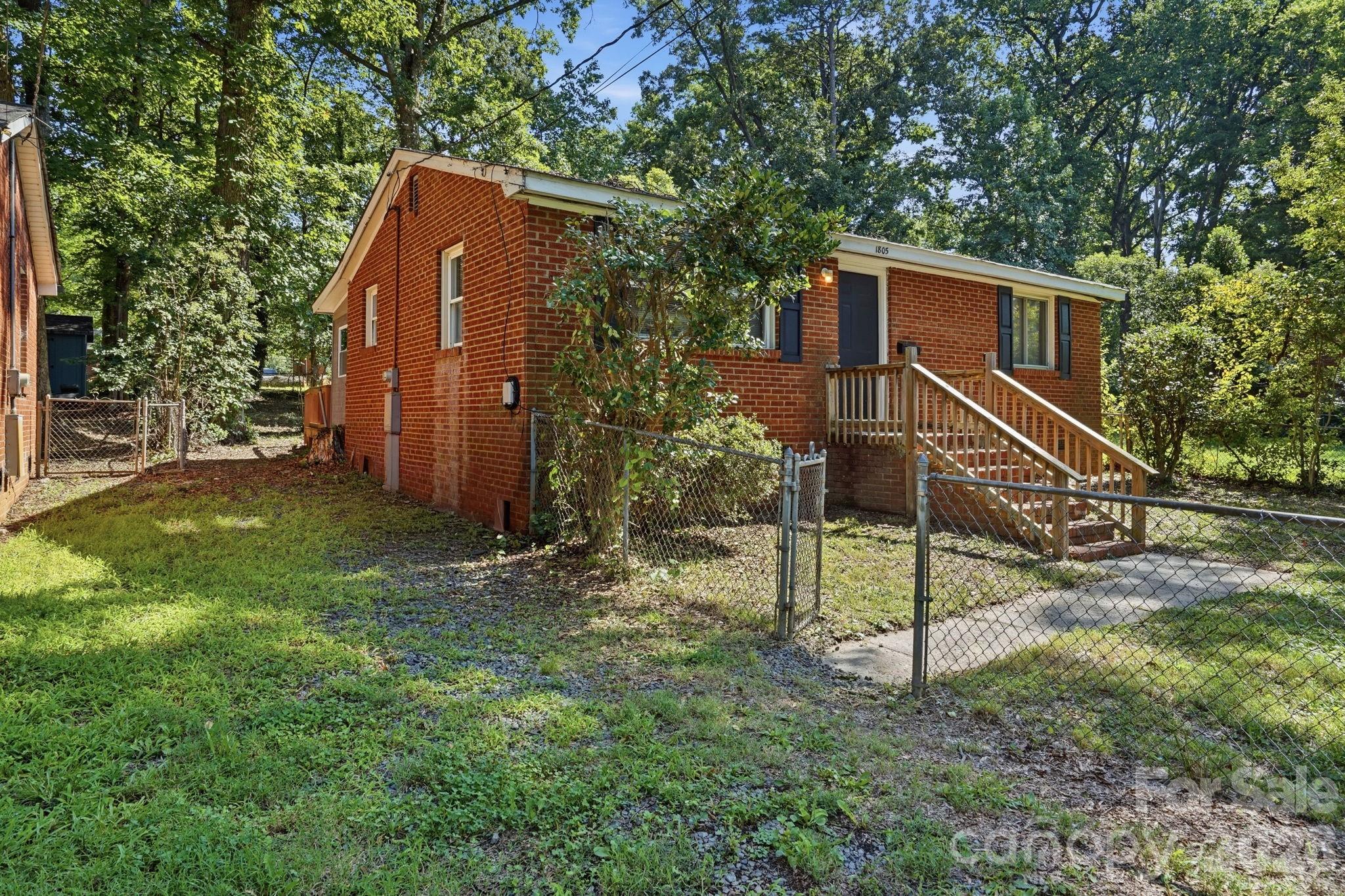 1805 Purser Dr, Charlotte, NC 28215