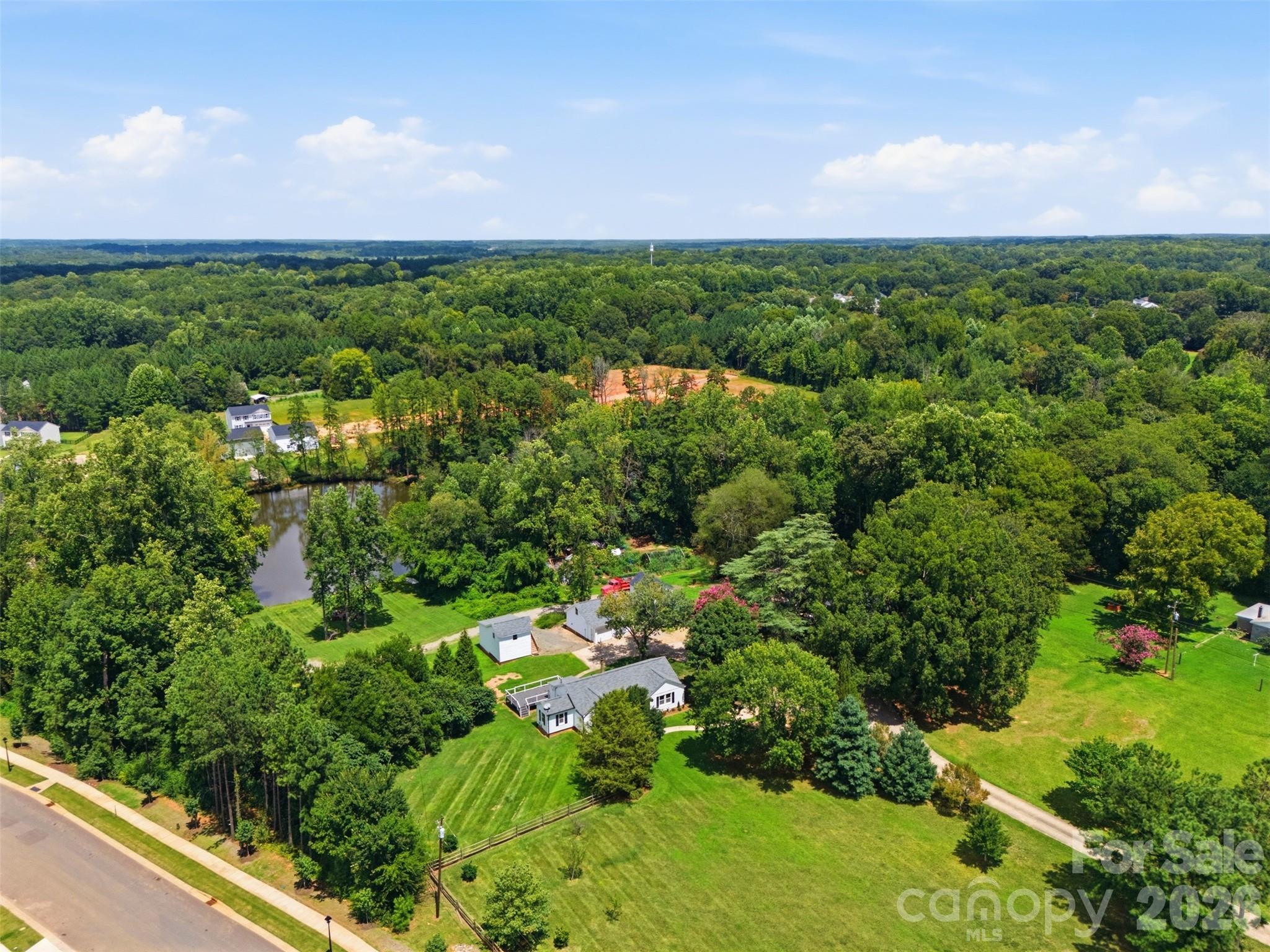 10814 Moores Chapel Rd, Charlotte, NC 28214