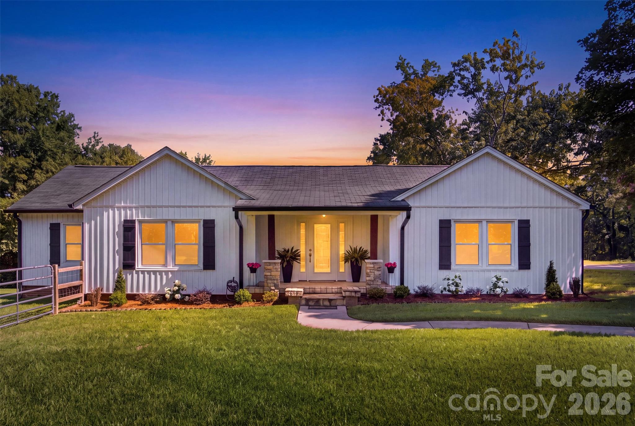 10814 Moores Chapel Rd, Charlotte, NC 28214