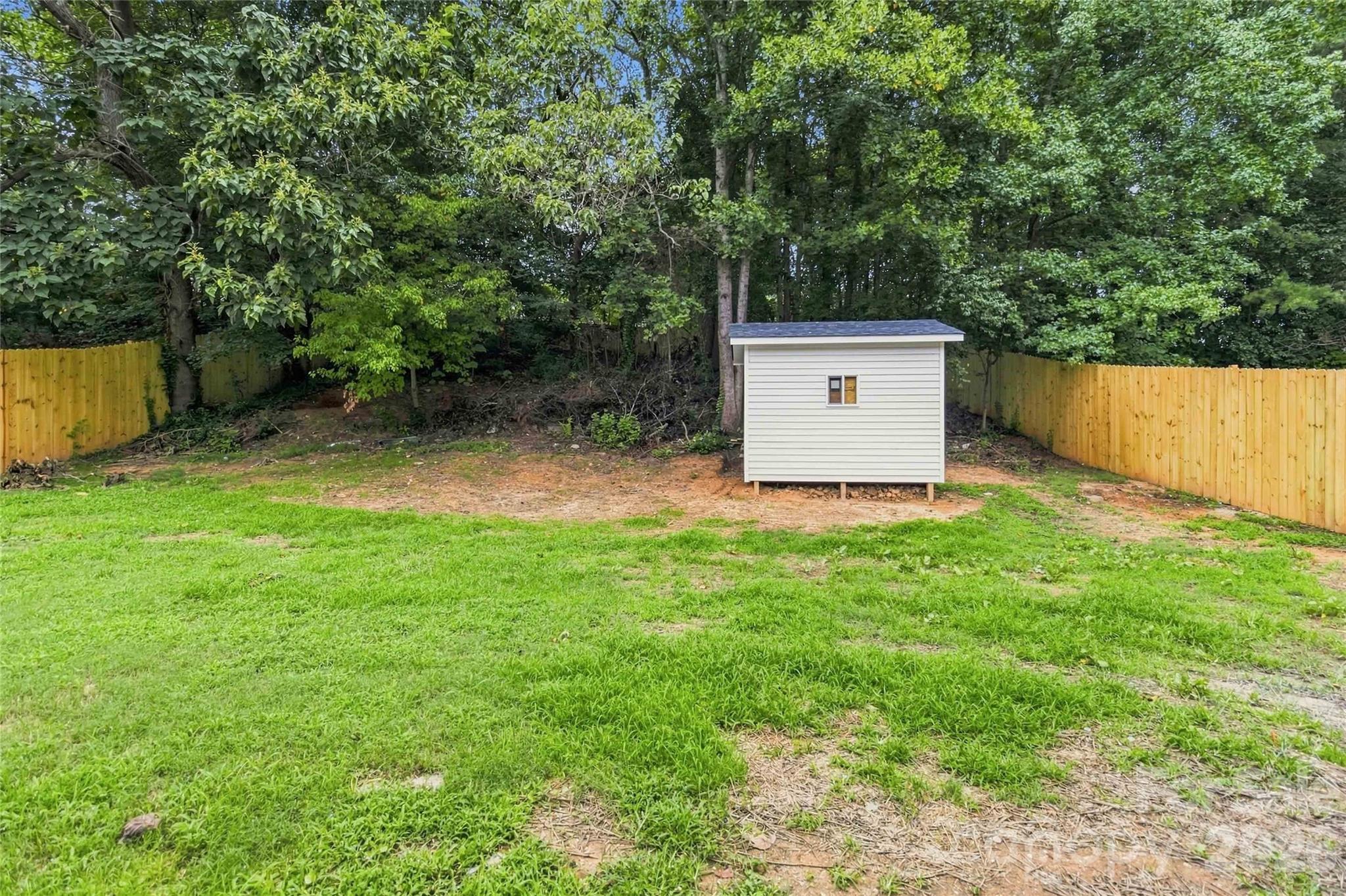 412 E Mclelland Ave, Mooresville, NC 28115