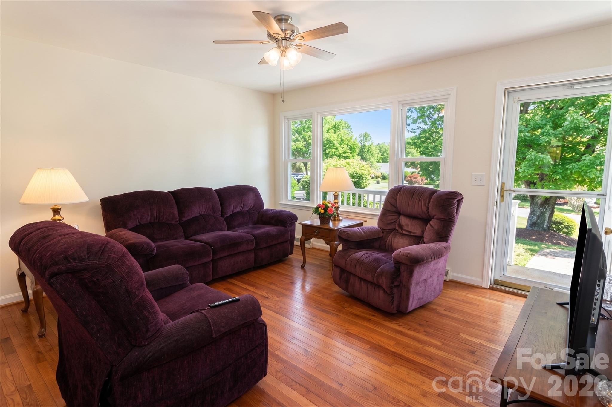 2637 Paula Dr, Gastonia, NC 28054