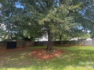 8417 Pinstripe Ln, Charlotte, NC 28227