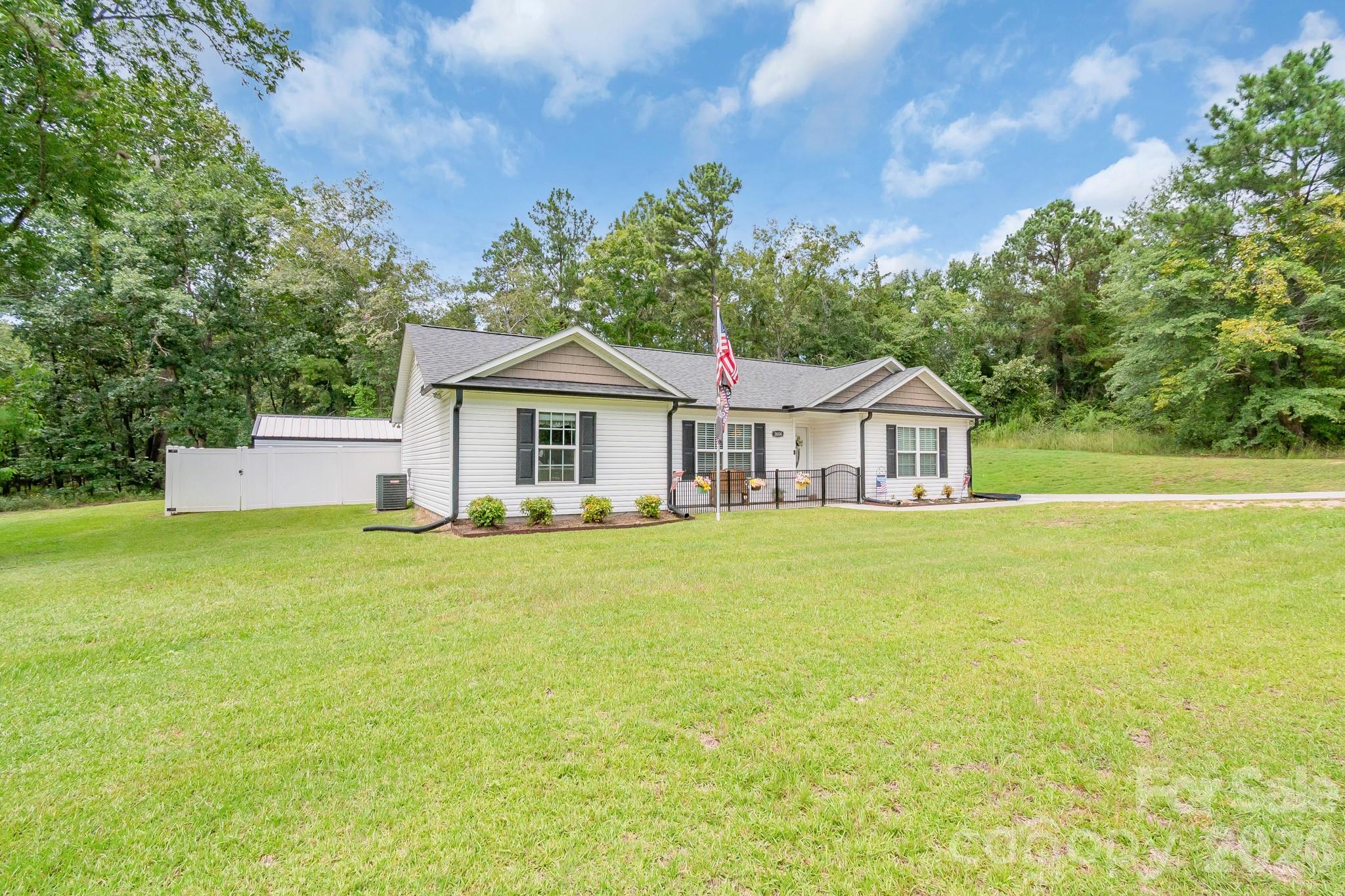 3604 Gold Mine Hw, Kershaw, SC 29067