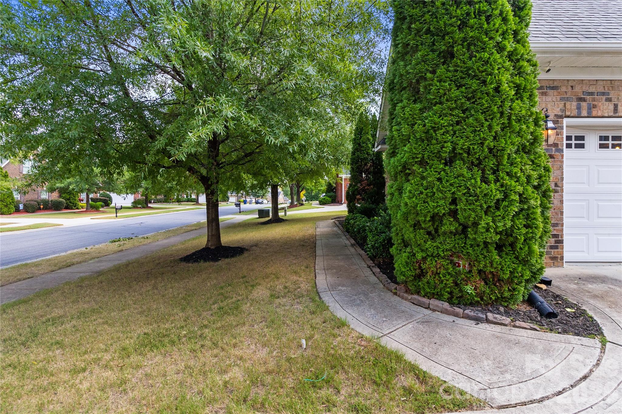 8744 Savannah Rd, Harrisburg, NC 28075
