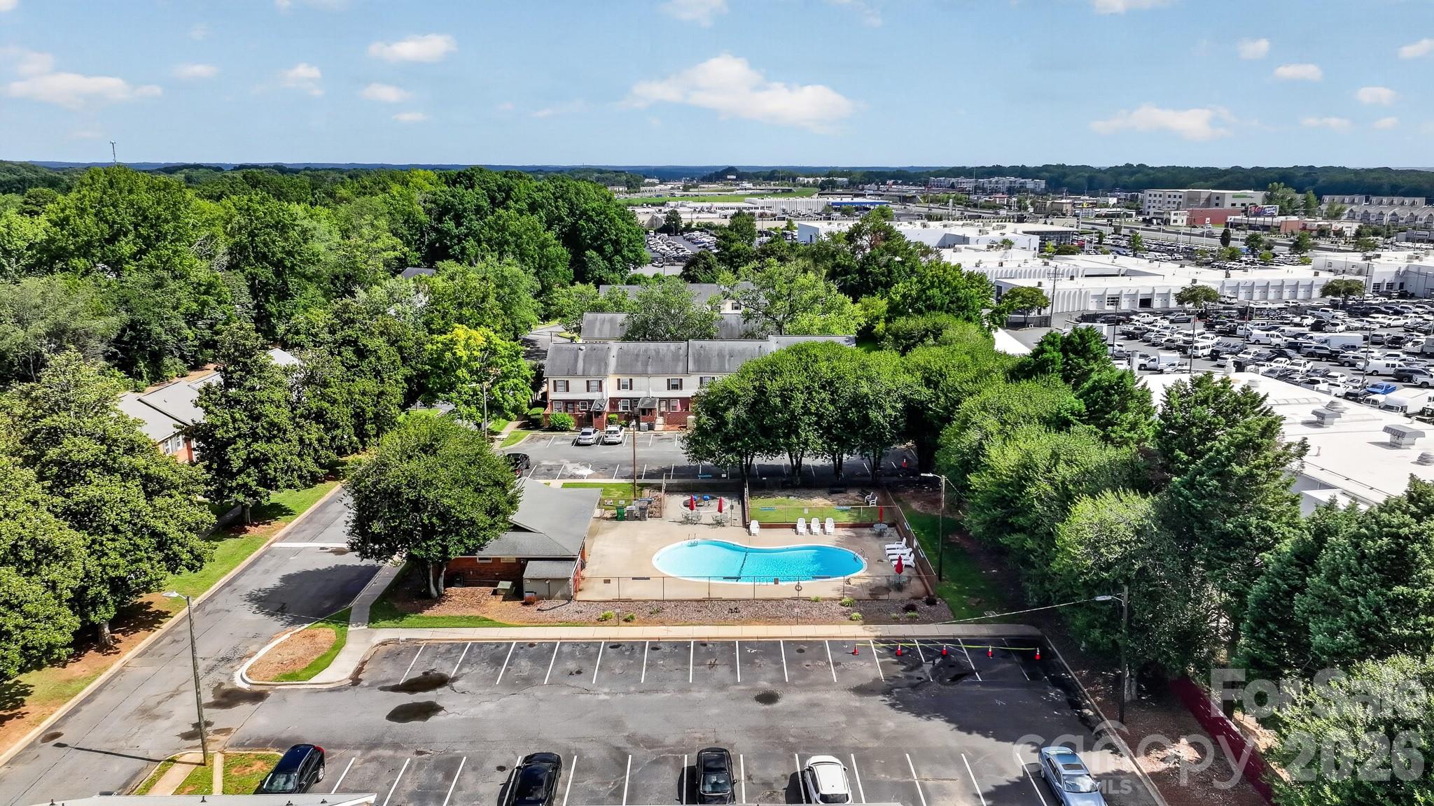 6835 Farmingdale Dr #B, Charlotte, NC 28212