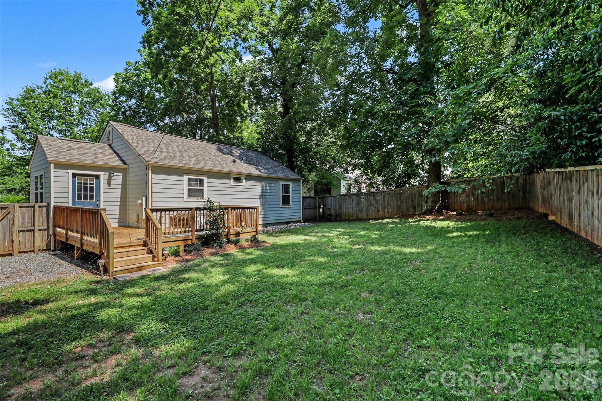2612 Roslyn Ave, Charlotte, NC 28208