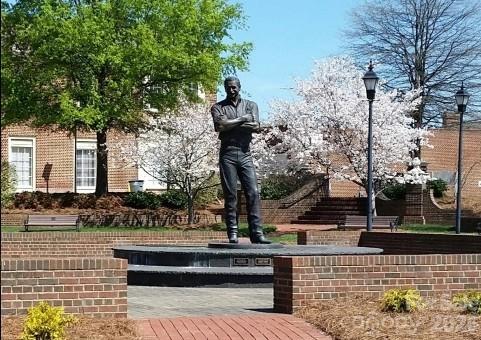 221 York Ave, Kannapolis, NC 28083