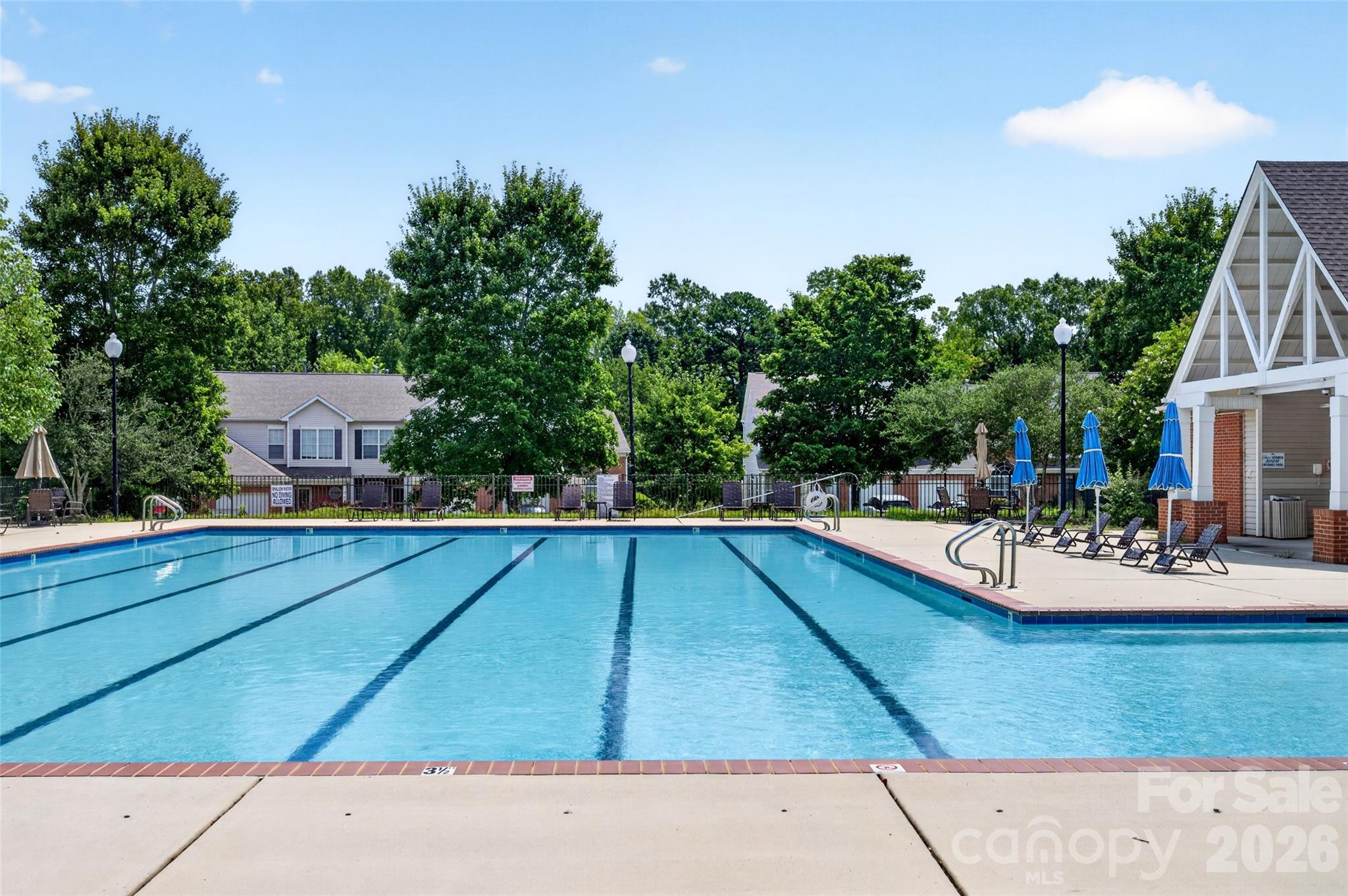 2627 Bridgeville Ln, Charlotte, NC 28262