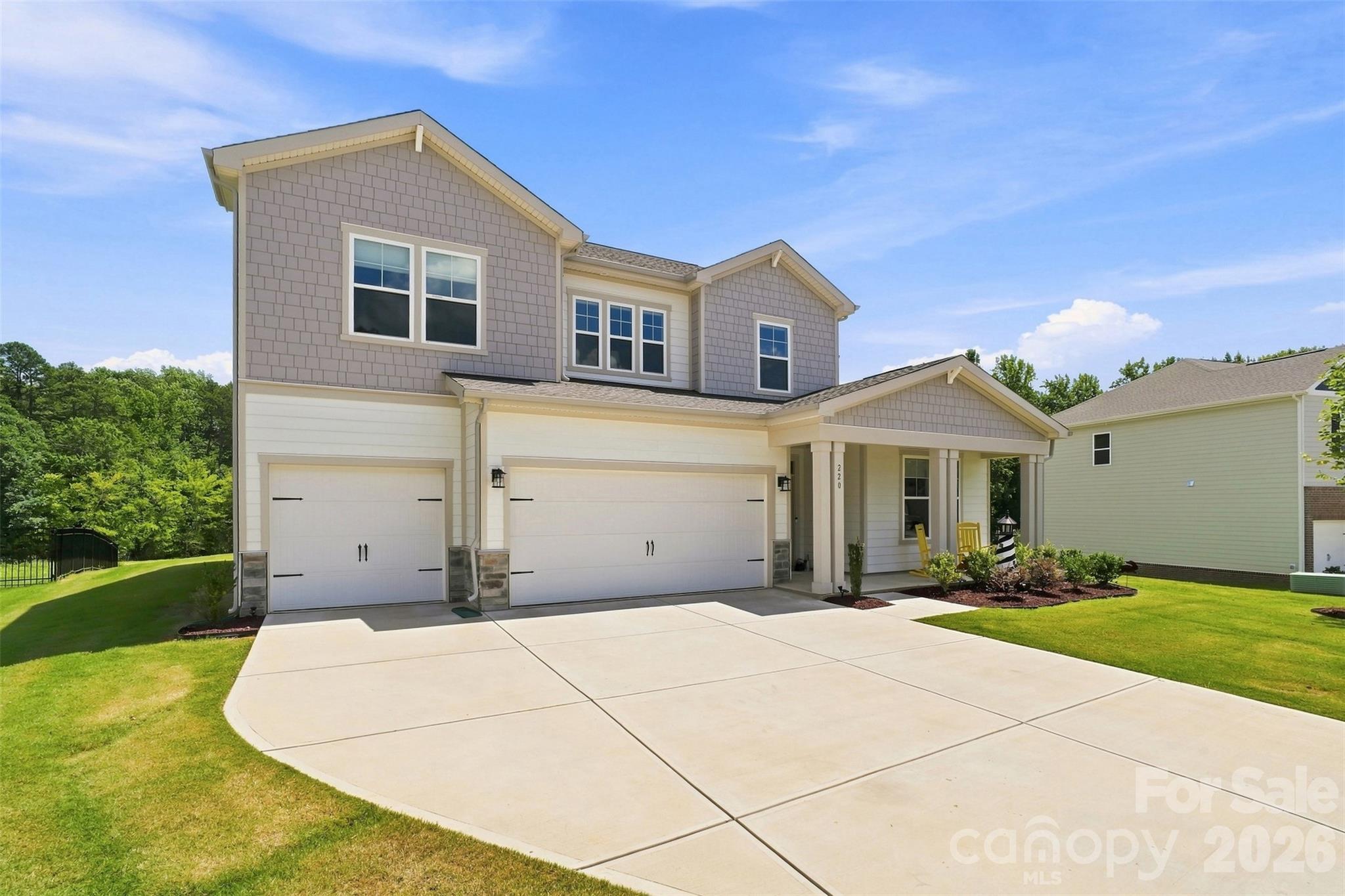 220 E Warfield Dr, Mooresville, NC 28115
