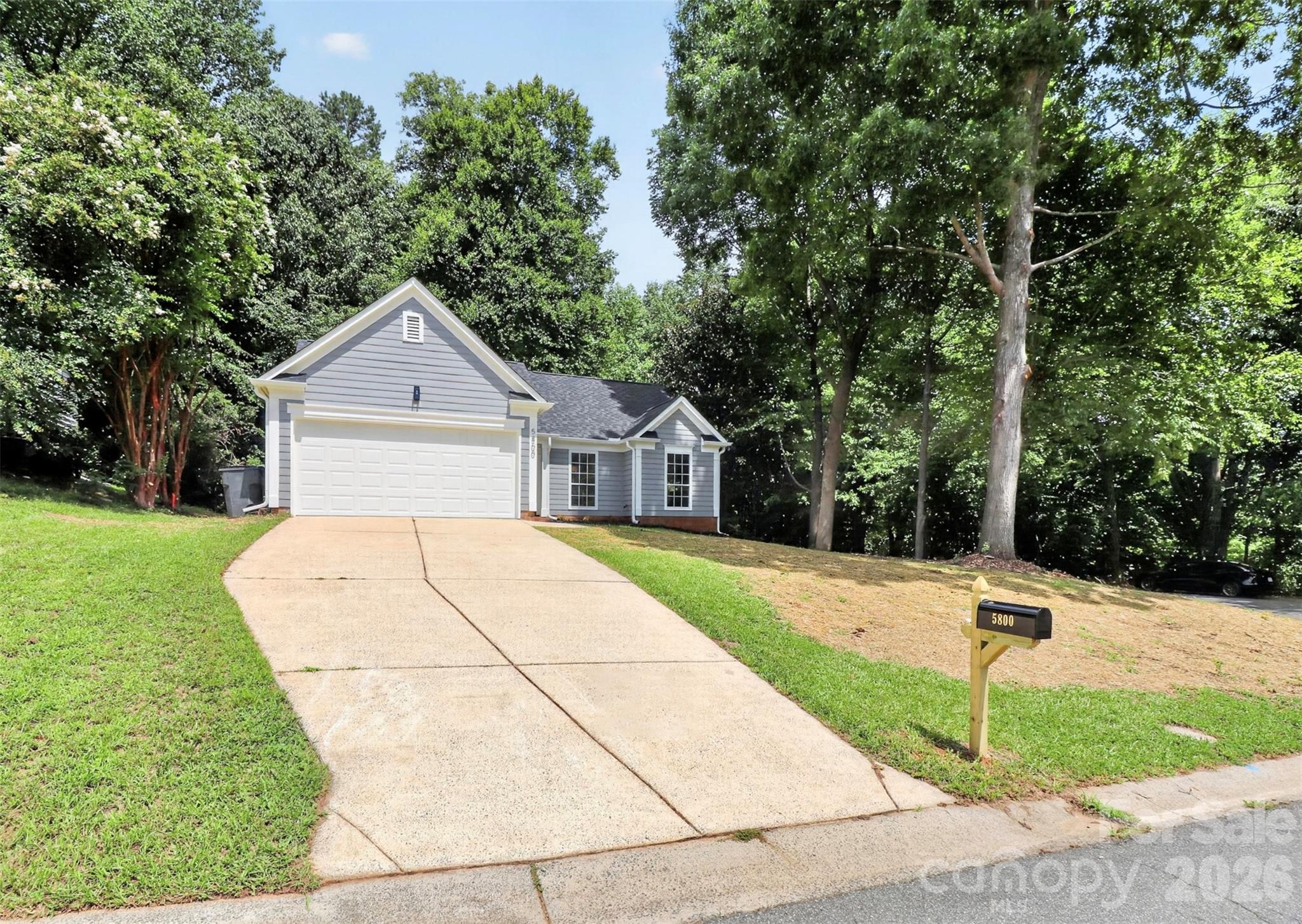 5800 Pennycross Ln, Charlotte, NC 28216