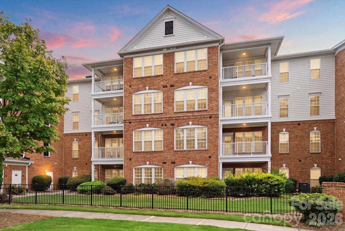 14817 Santa Lucia Dr, Charlotte, NC 28277
