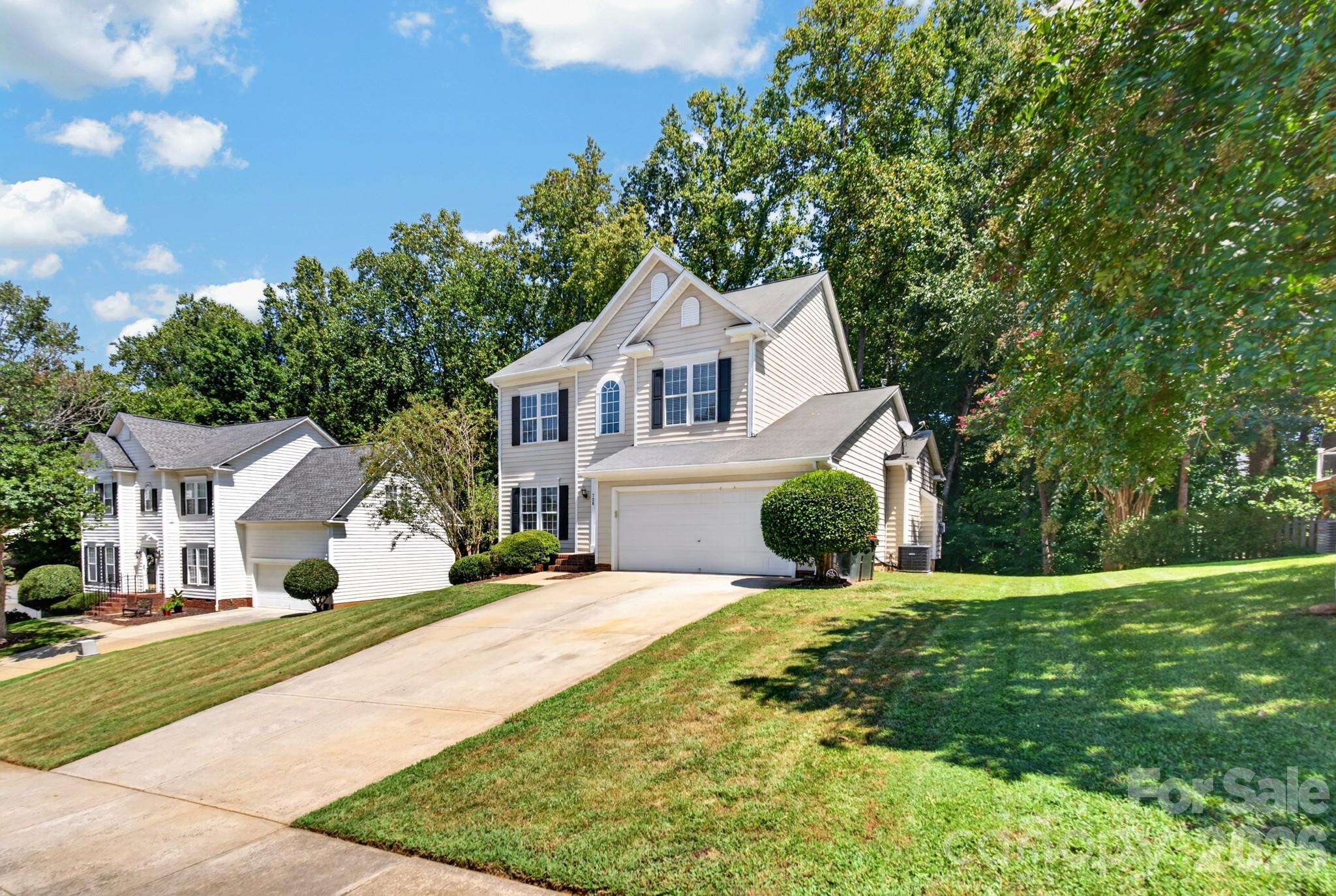 728 Knightswood Rd, Fort Mill, SC 29708