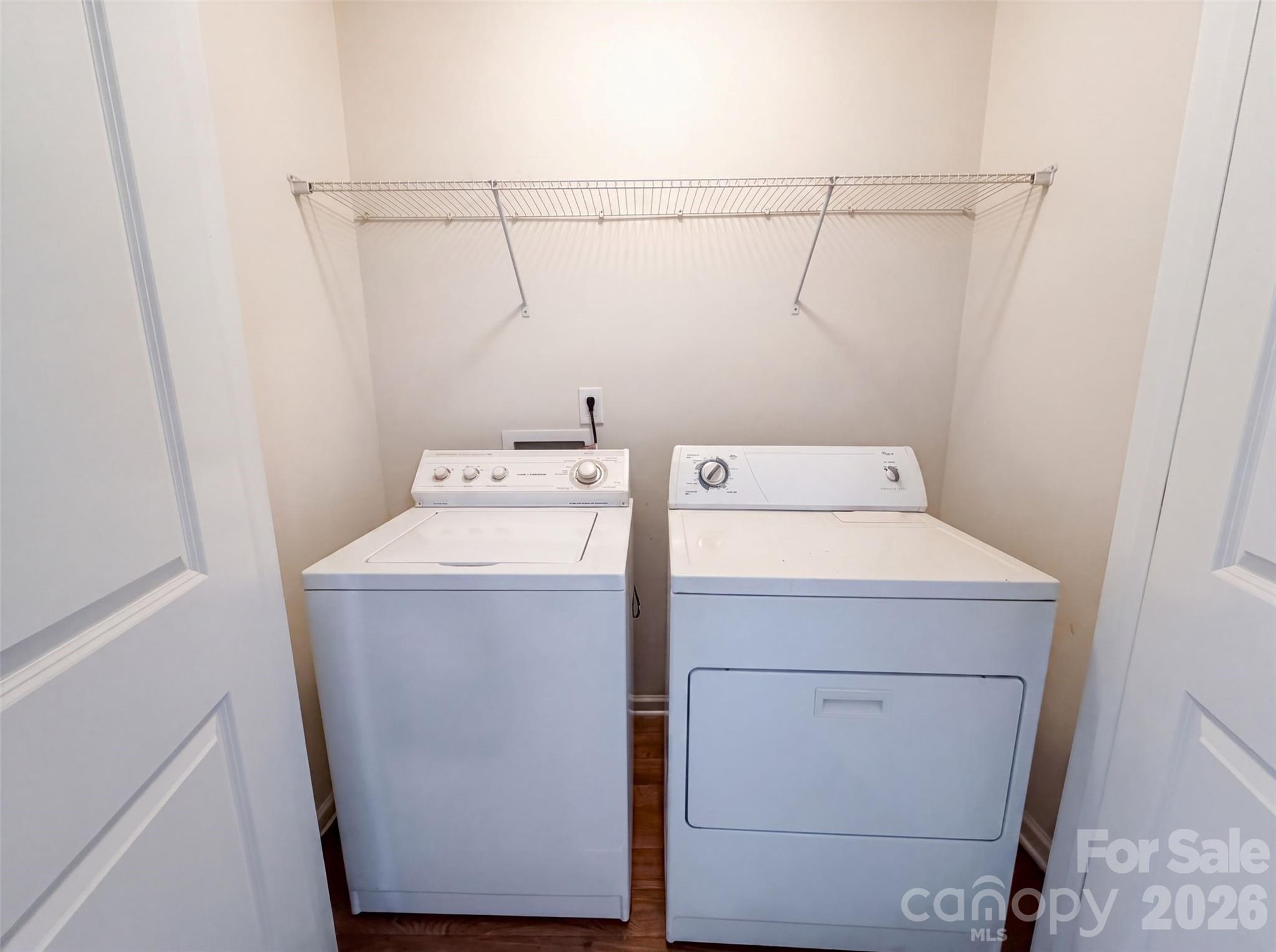 5730 Natick Dr, Charlotte, NC 28214