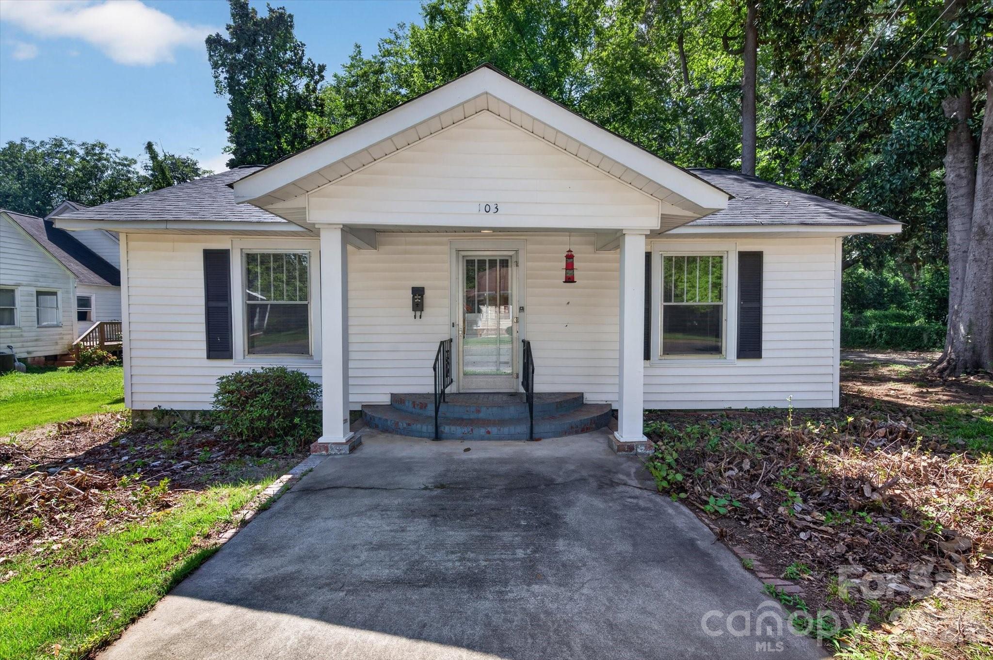 103 N West St, Monroe, NC 28112