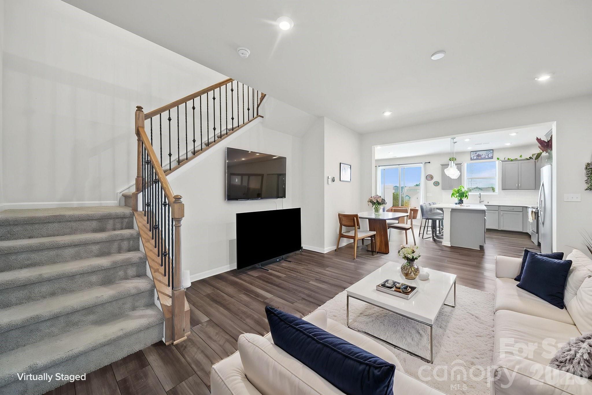 1211 Bigelow St, Charlotte, NC 28269