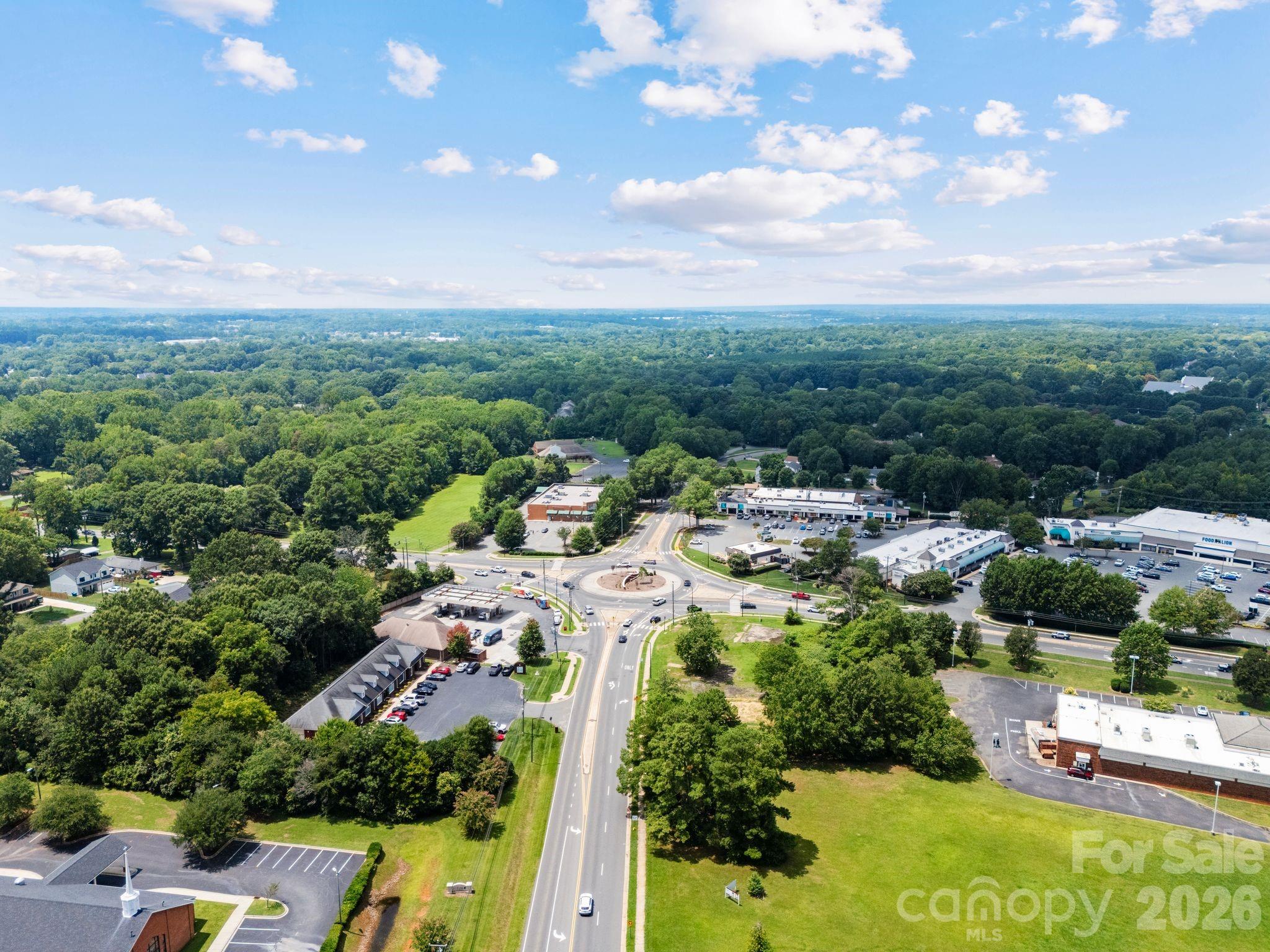 13323 Mint Lake Dr, Matthews, NC 28105