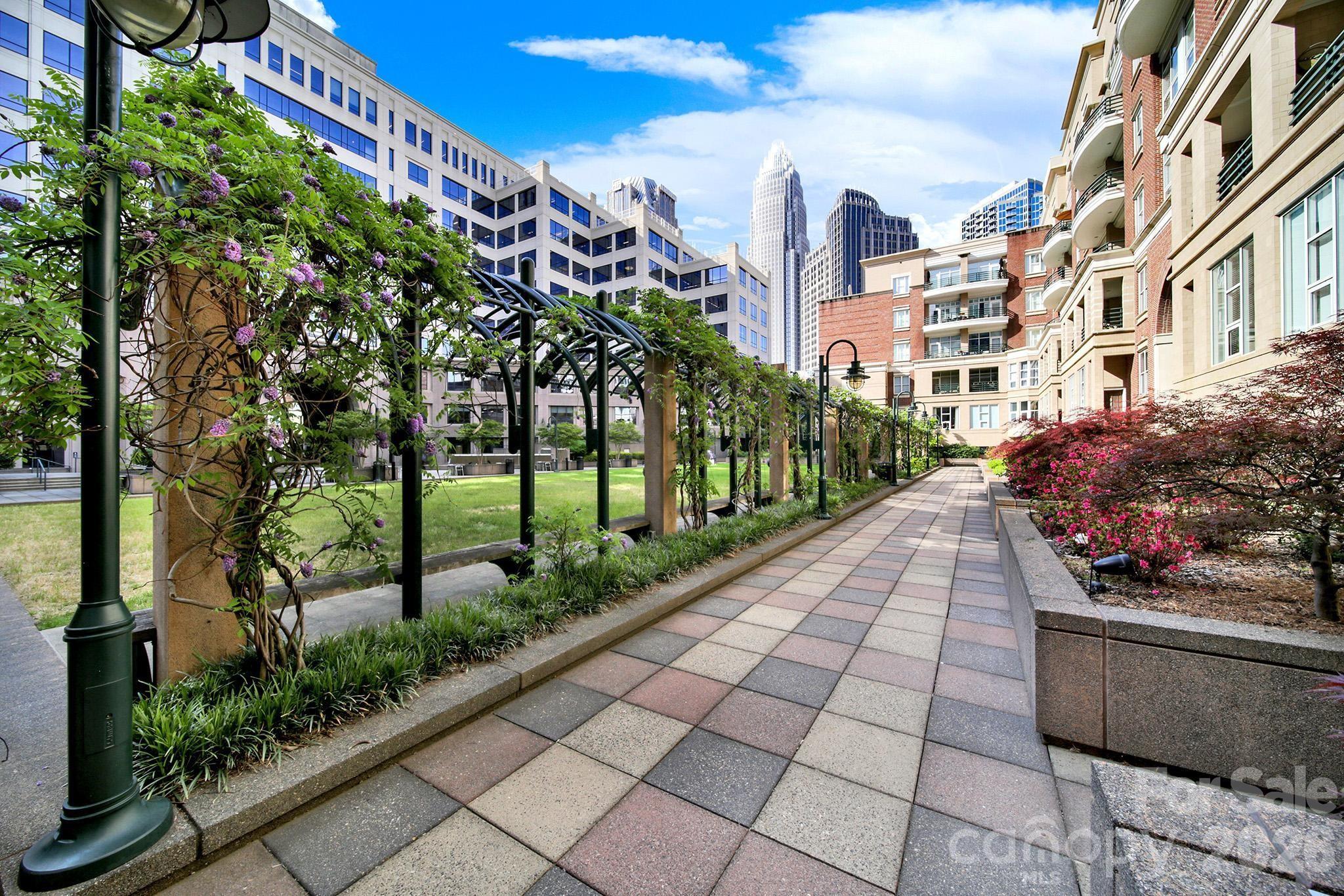 400 N Church St #516, Charlotte, NC 28202