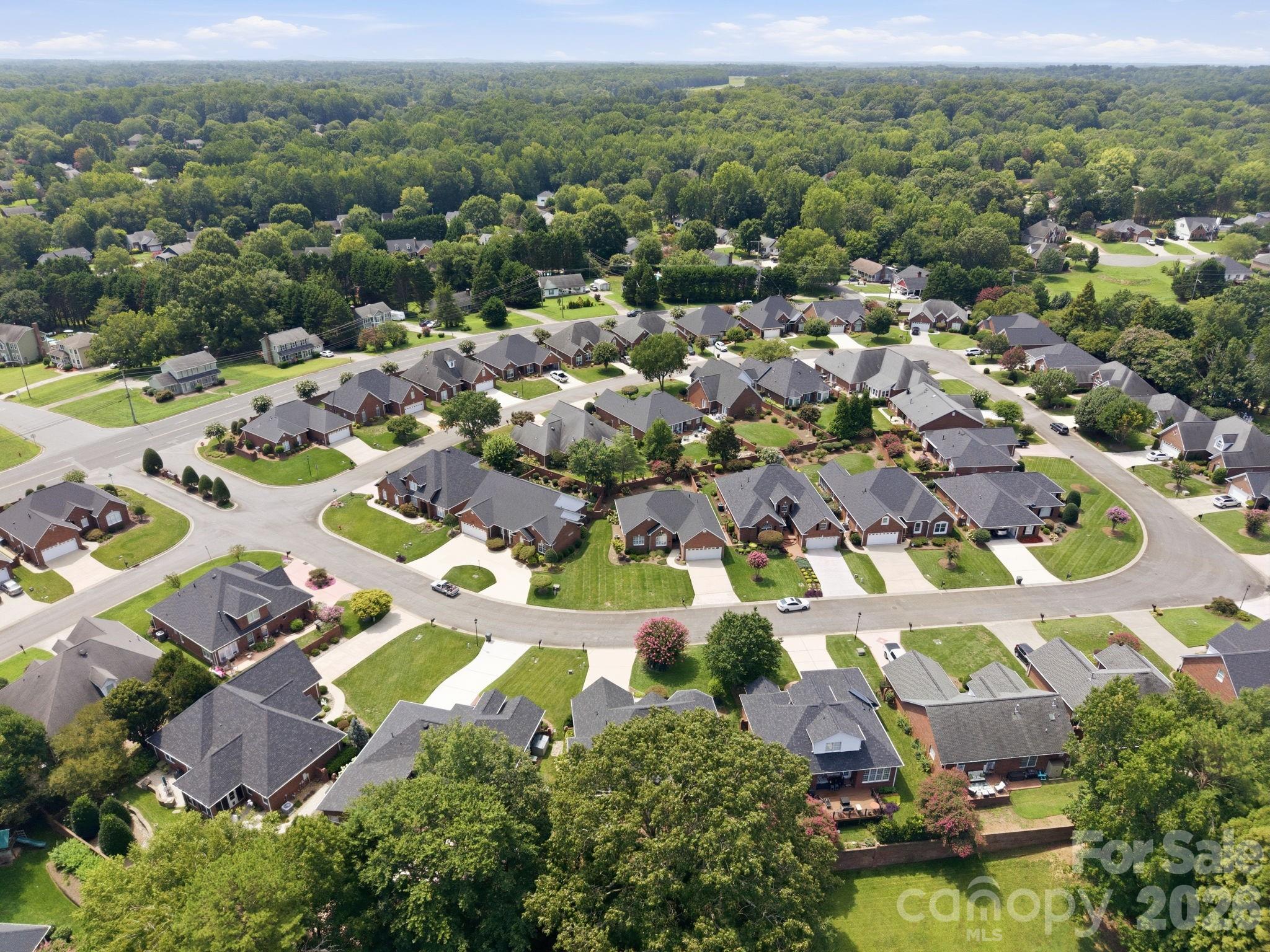 1511 Elkhart Cir, Gastonia, NC 28054
