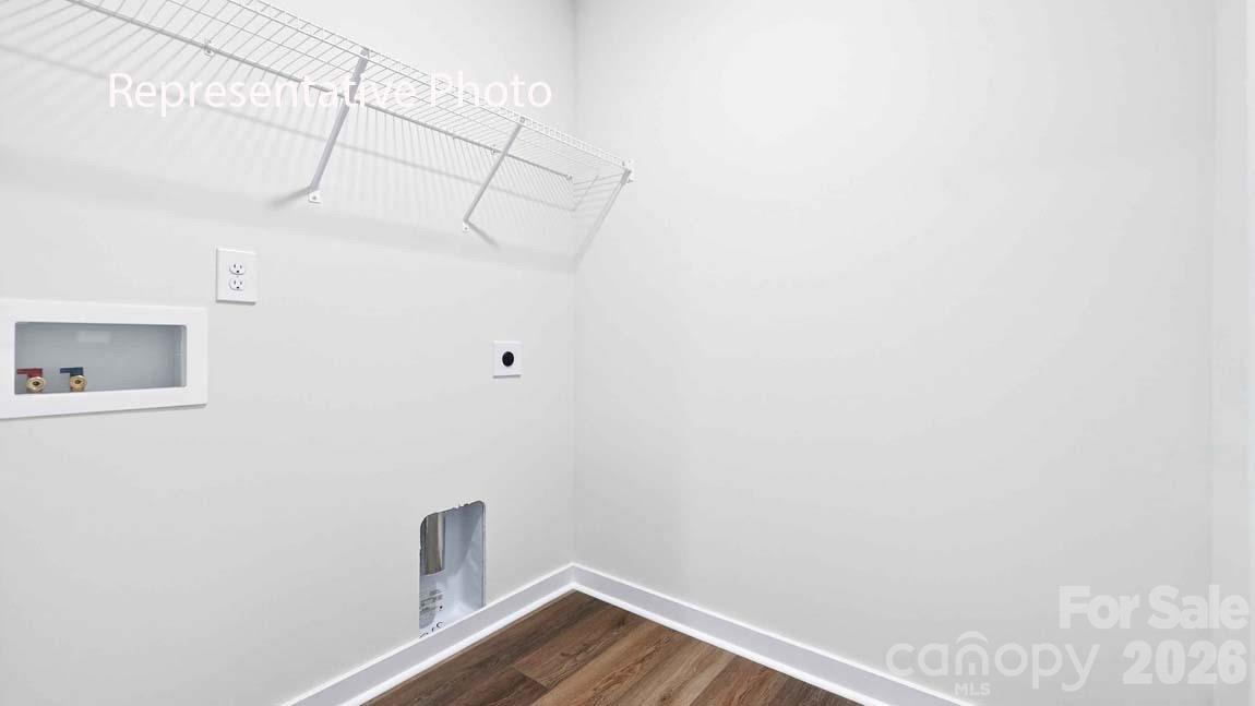 2121 10th St SE, Hickory, NC 28602