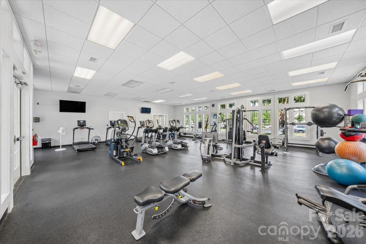 2419 Diplomat Ln, Charlotte, NC 28210