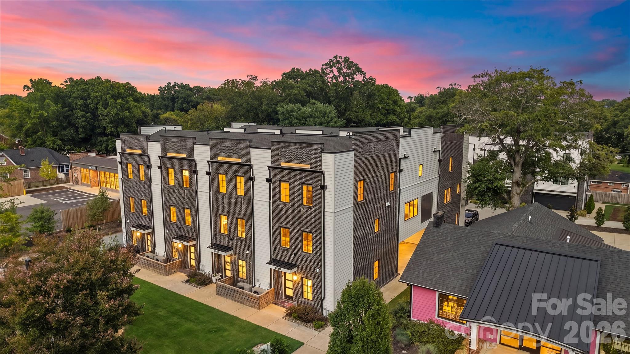 3020 Cobbs Hill Rd, Charlotte, NC 28205