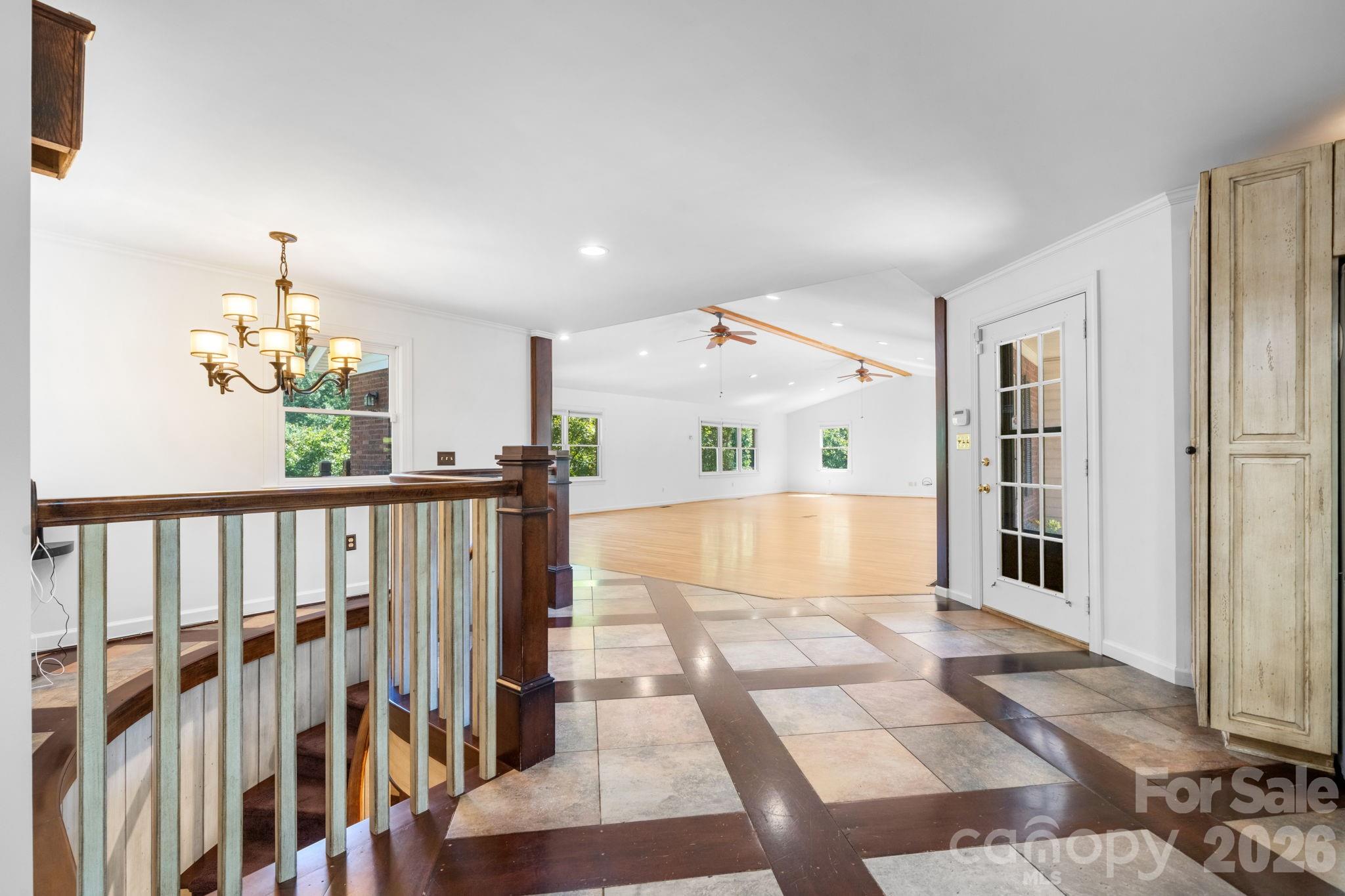 250 36th Ave NW, Hickory, NC 28601