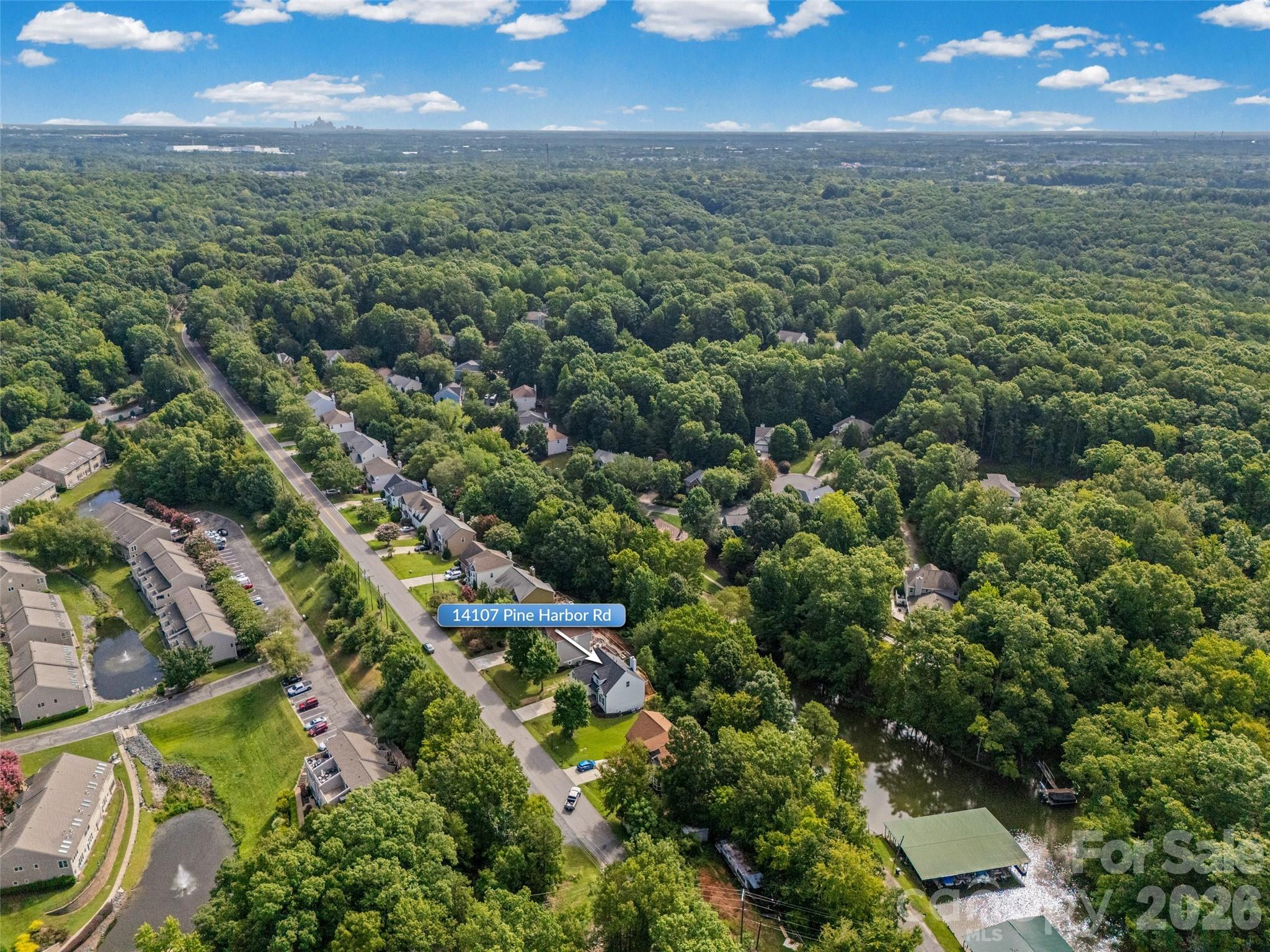 14107 Pine Harbor Rd, Charlotte, NC 28278