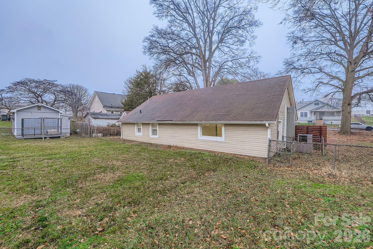 307 S Ransom St, Gastonia, NC 28052
