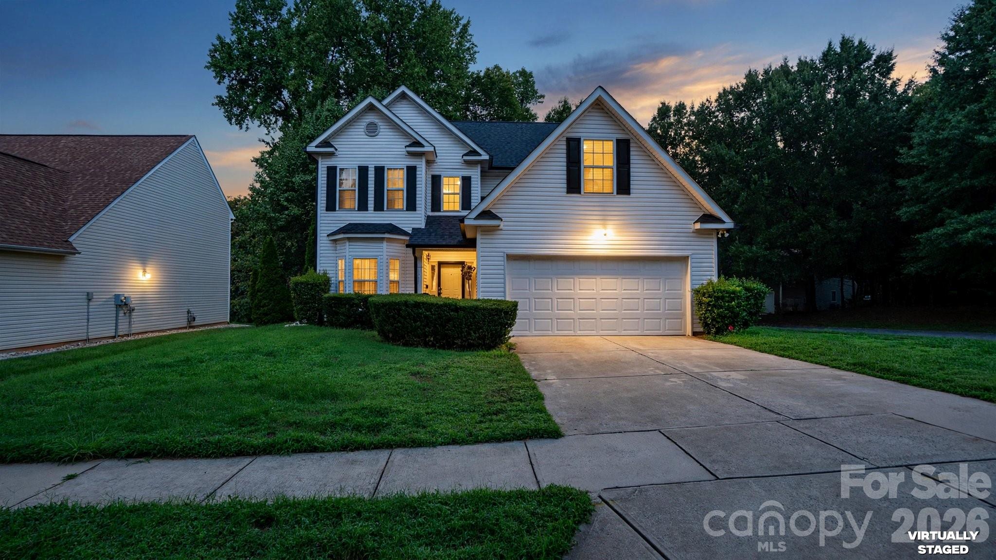 2429 Oakdale Creek Ln, Charlotte, NC 28216