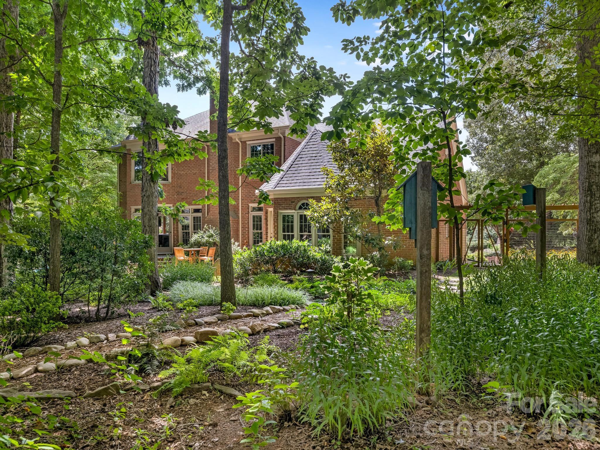 5402 Flowering Dogwood Ln, Charlotte, NC 28270
