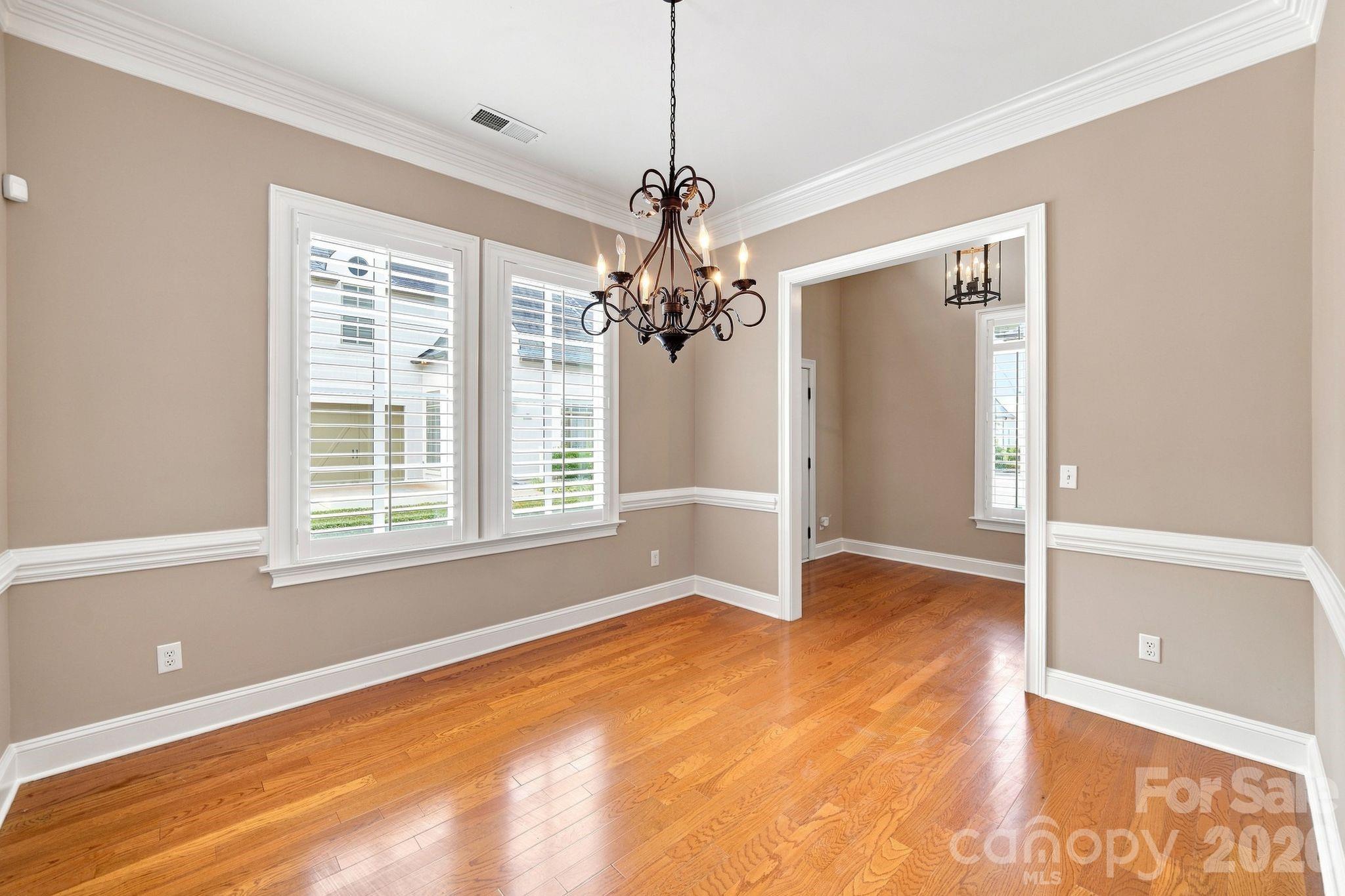 8813 Provence Village Ln, Charlotte, NC 28226