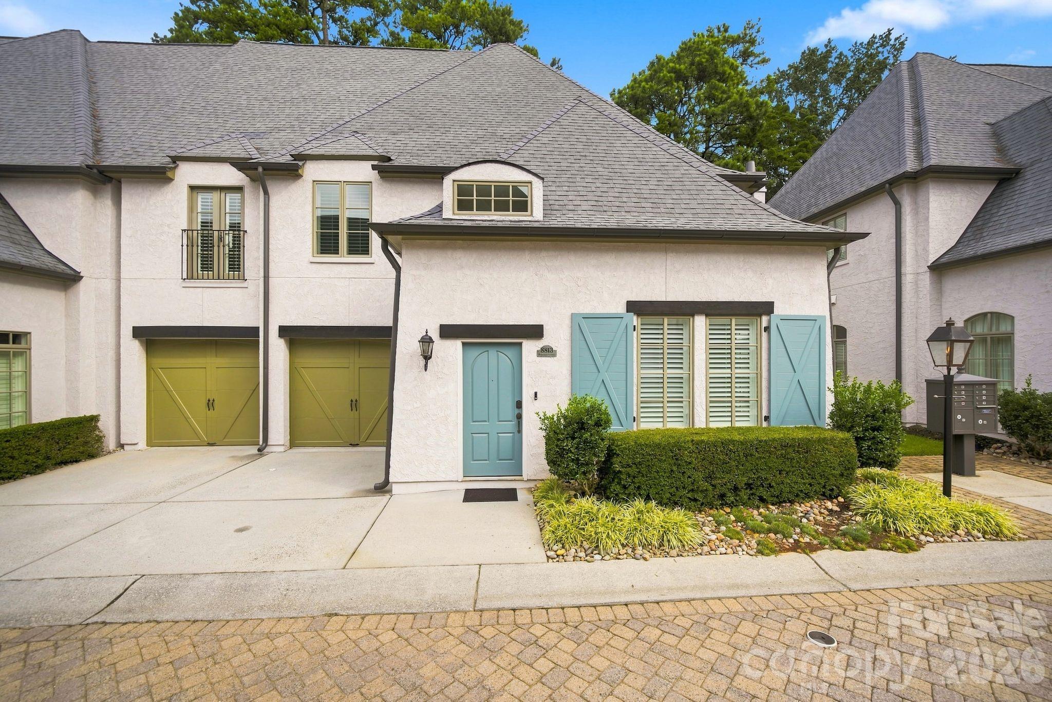 8813 Provence Village Ln, Charlotte, NC 28226