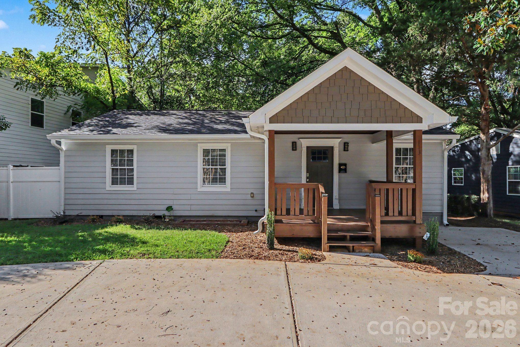113 N Smallwood Pl, Charlotte, NC 28216