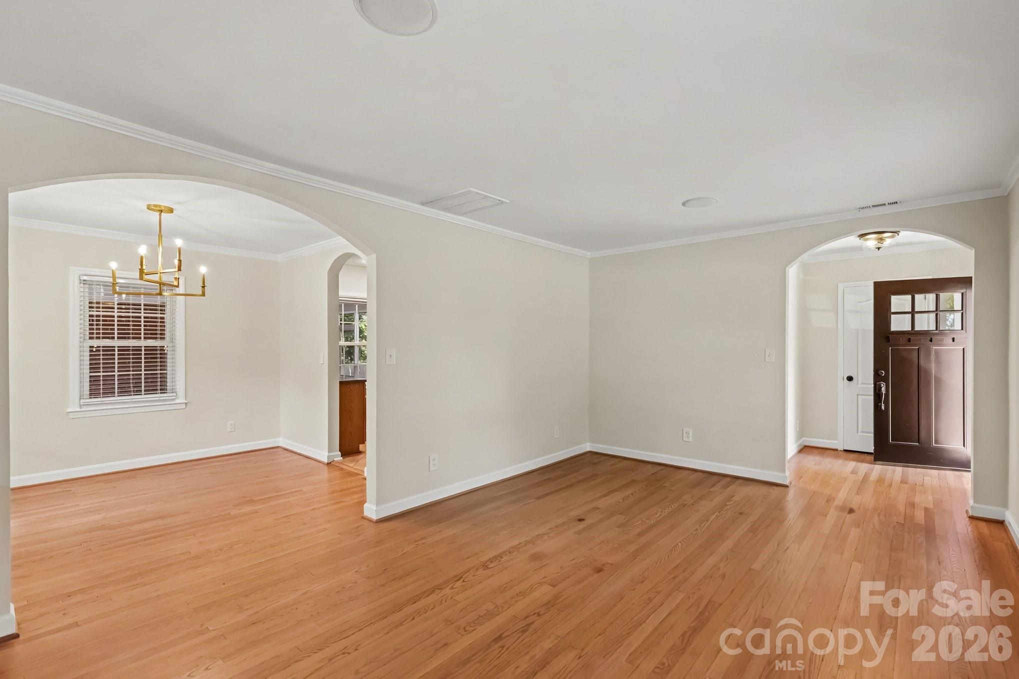 3846 Barclay Downs Dr, Charlotte, NC 28209
