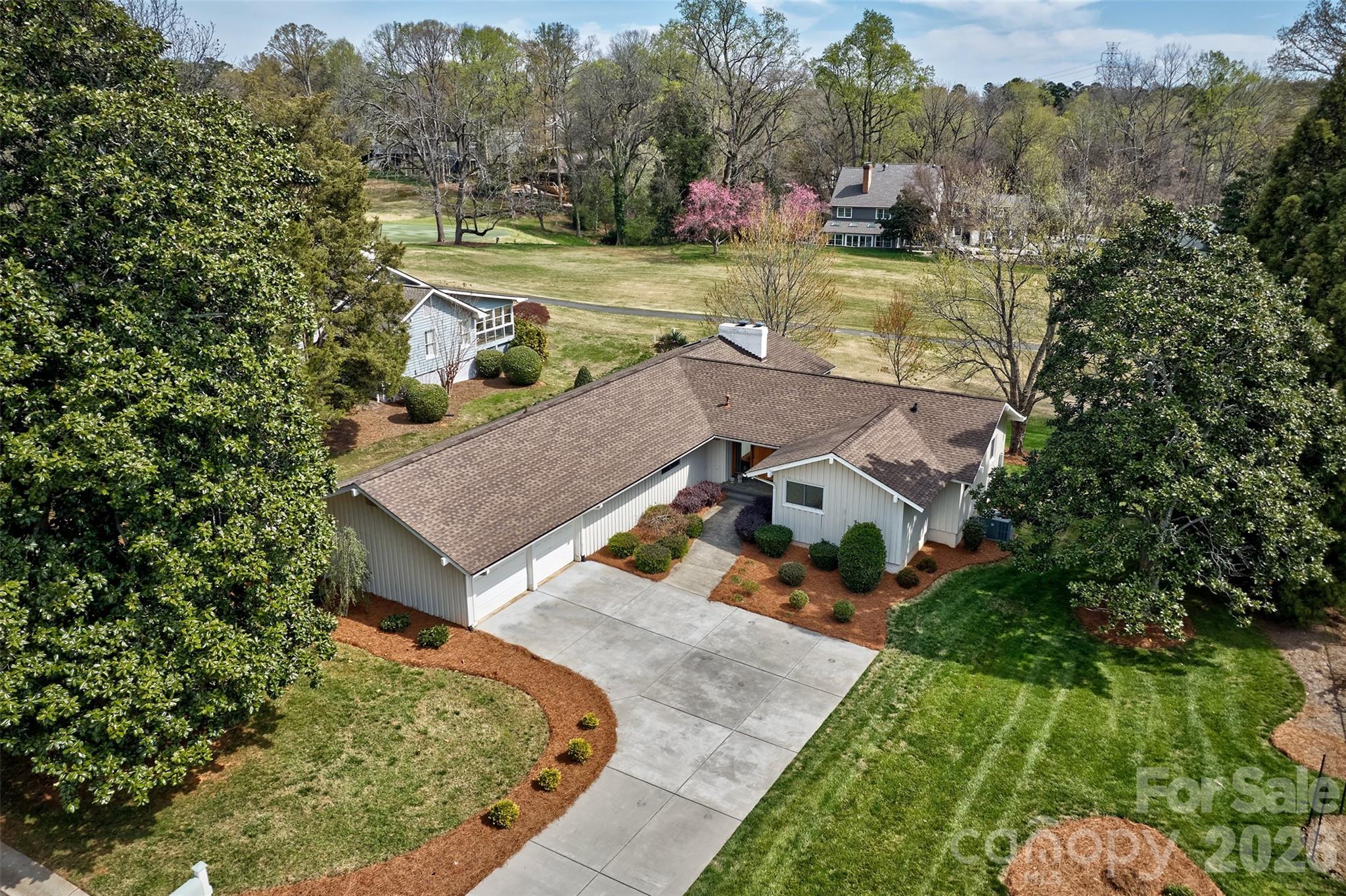27 Apple Orchard Ln, Lake Wylie, SC 29710