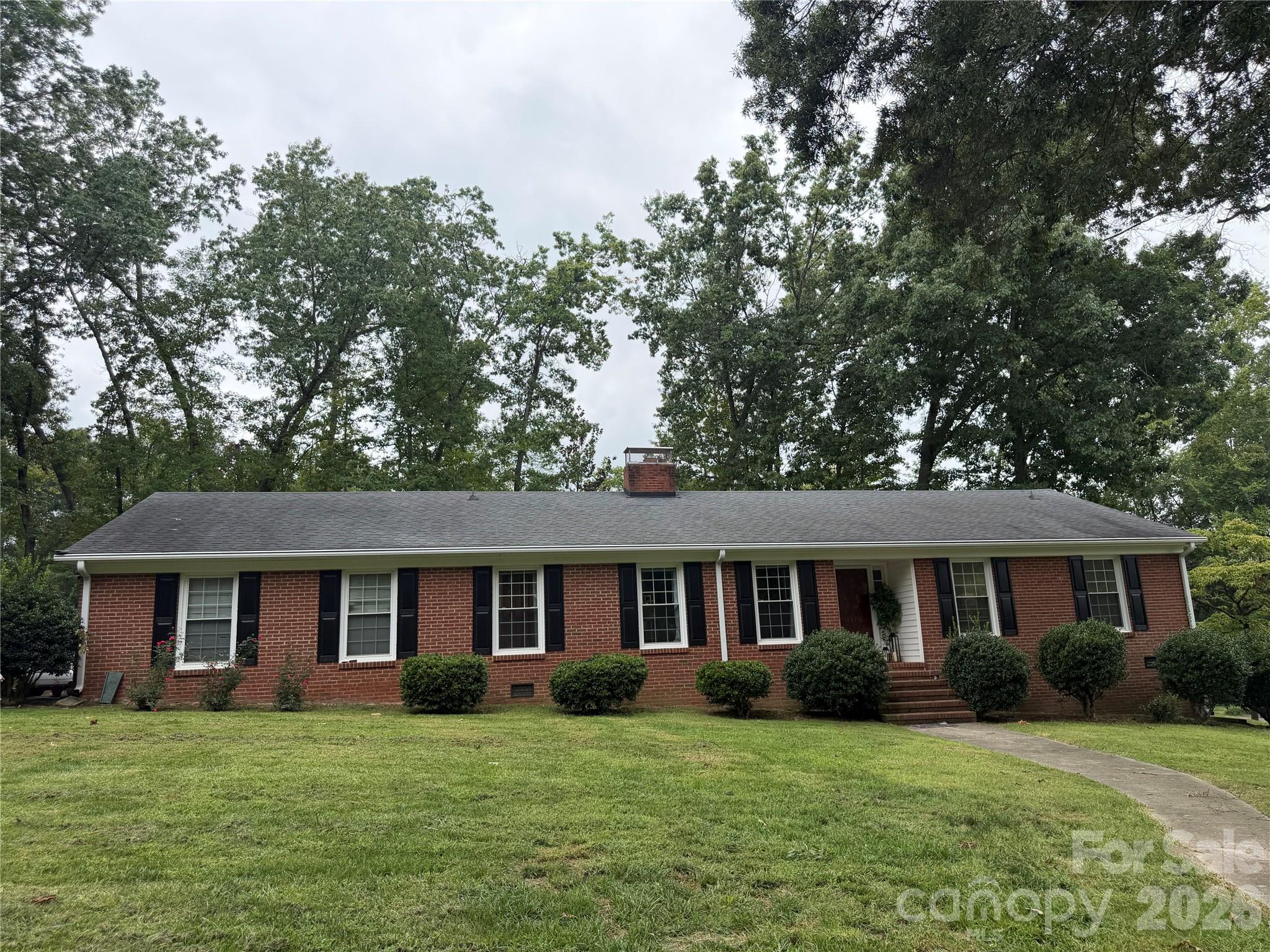 1110 Oak Hill Dr, Monroe, NC 28112