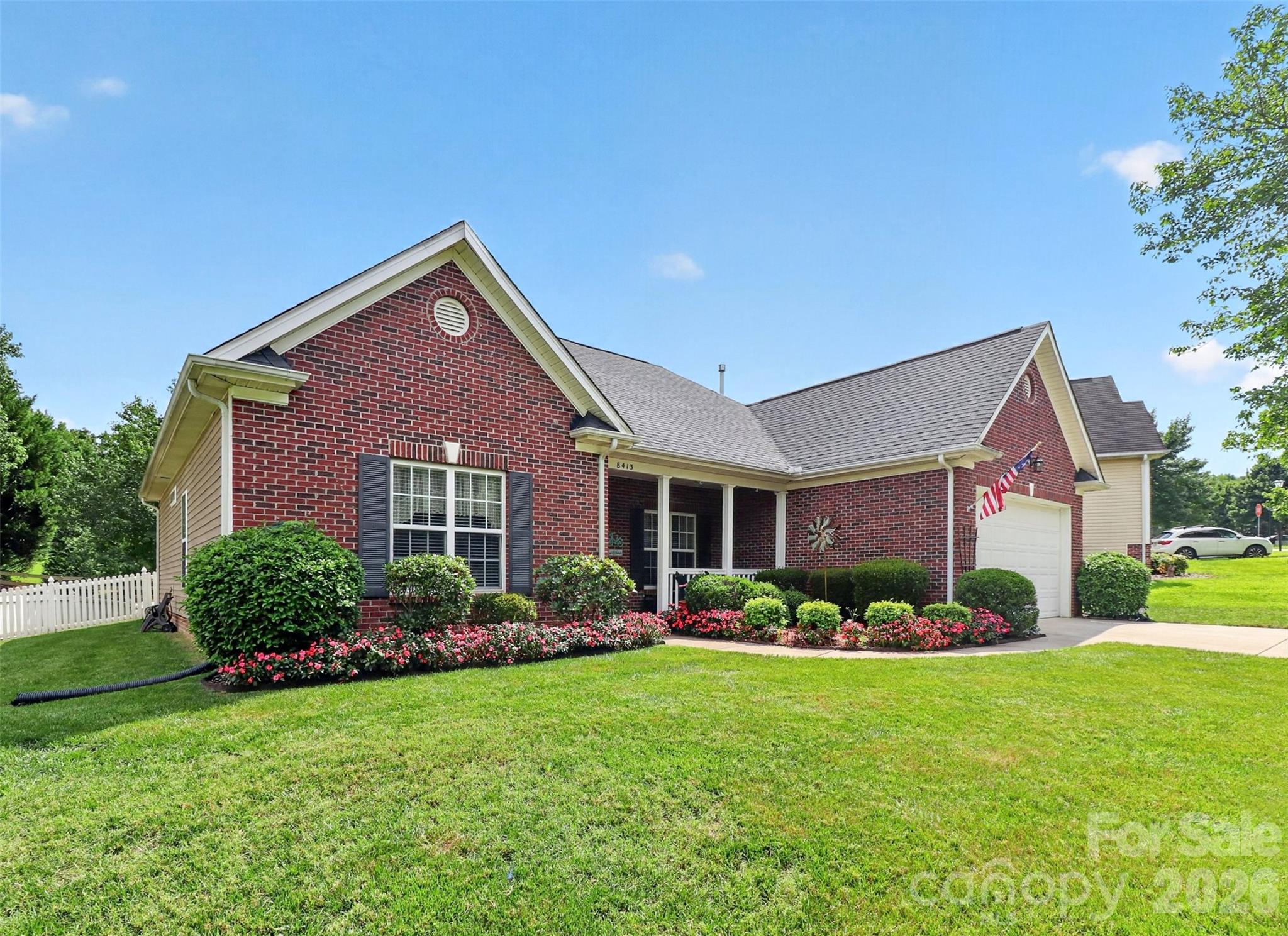 8413 Suttonview Dr, Charlotte, NC 28269