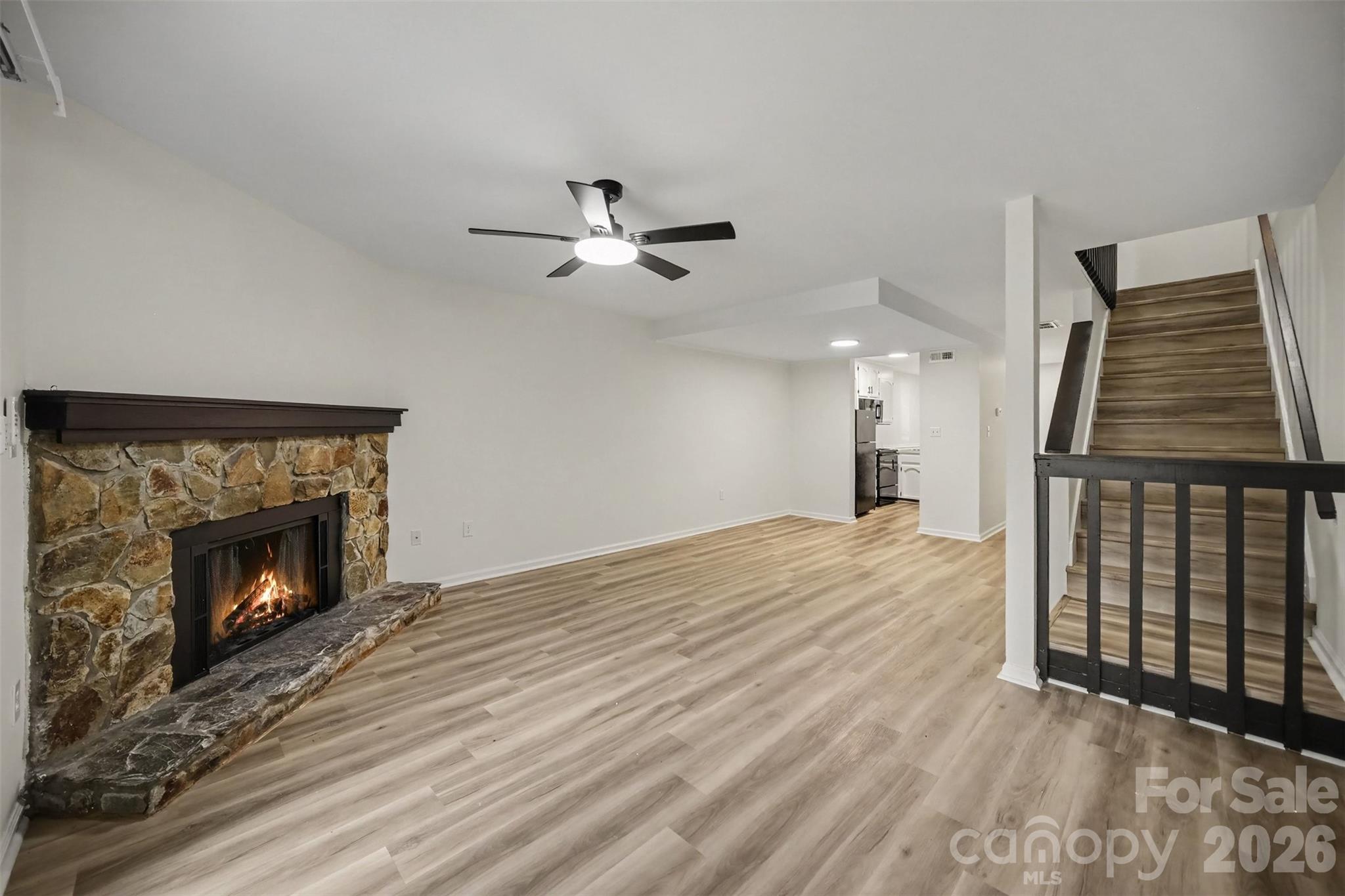 100 Willow Run Dr #33, Gastonia, NC 28056