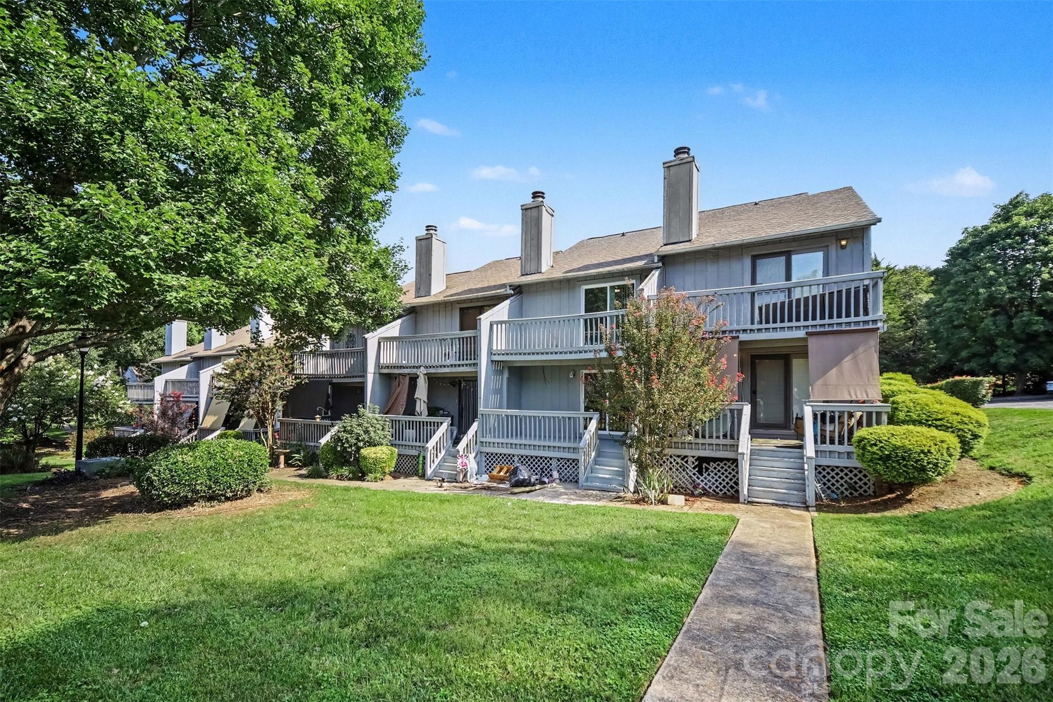 100 Willow Run Dr #33, Gastonia, NC 28056