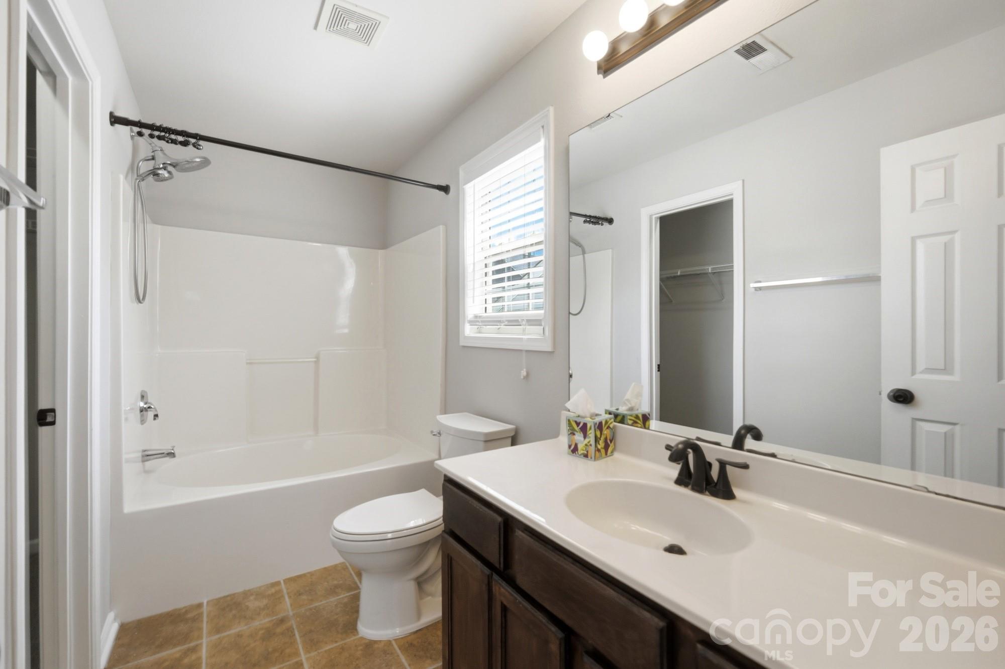 2722 Meadow Knoll Dr, Charlotte, NC 28269
