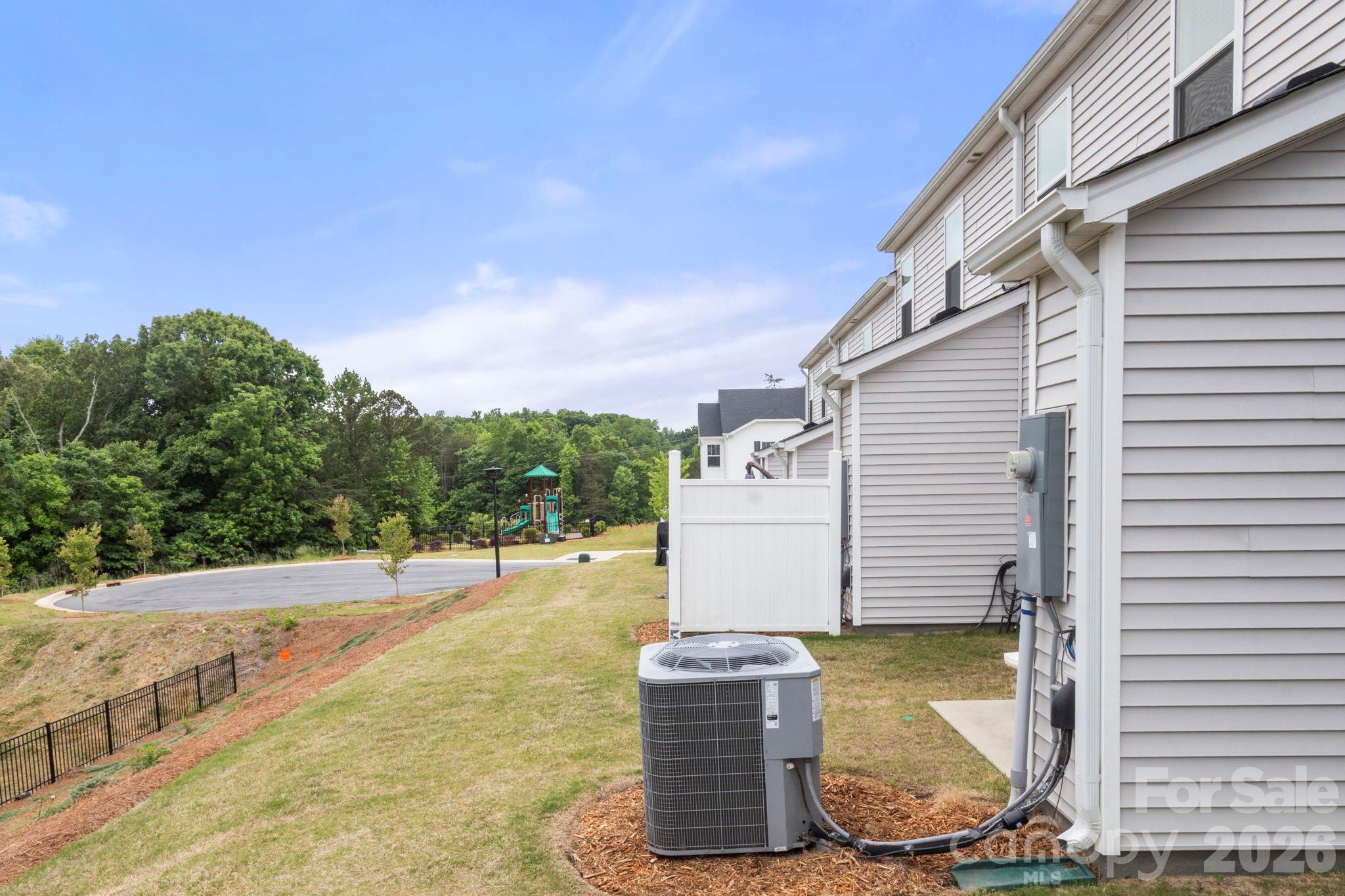 3045 Belstock Ct, Charlotte, NC 28216