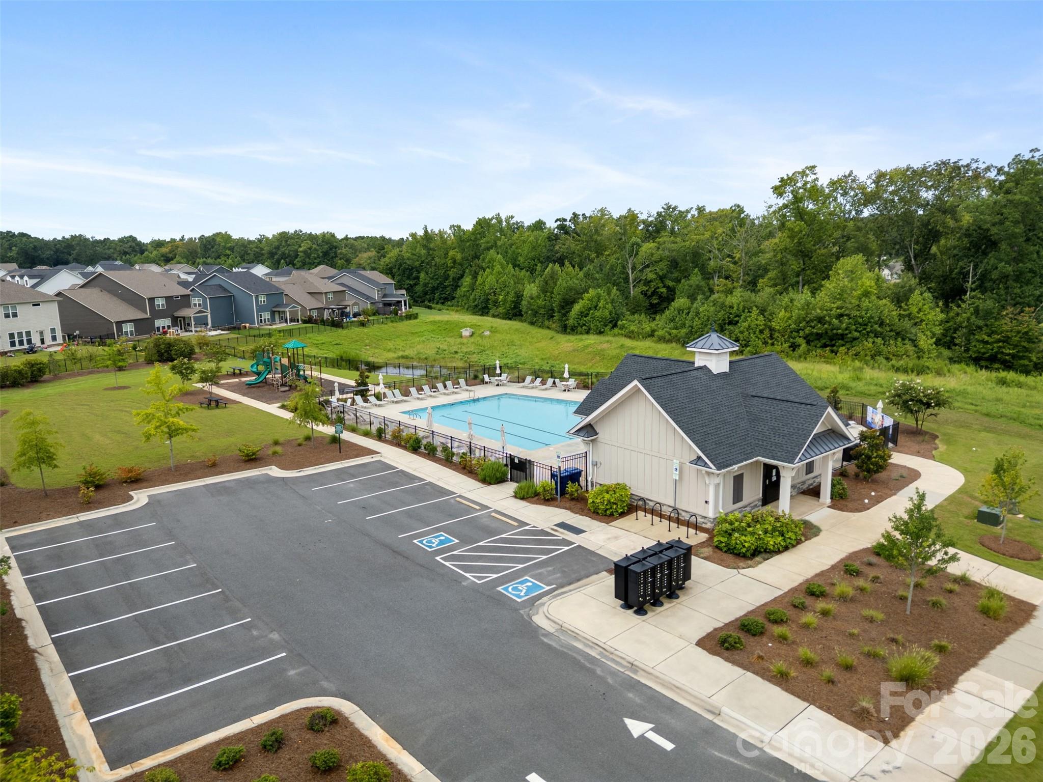 618 Hinterland Ln, Matthews, NC 28104