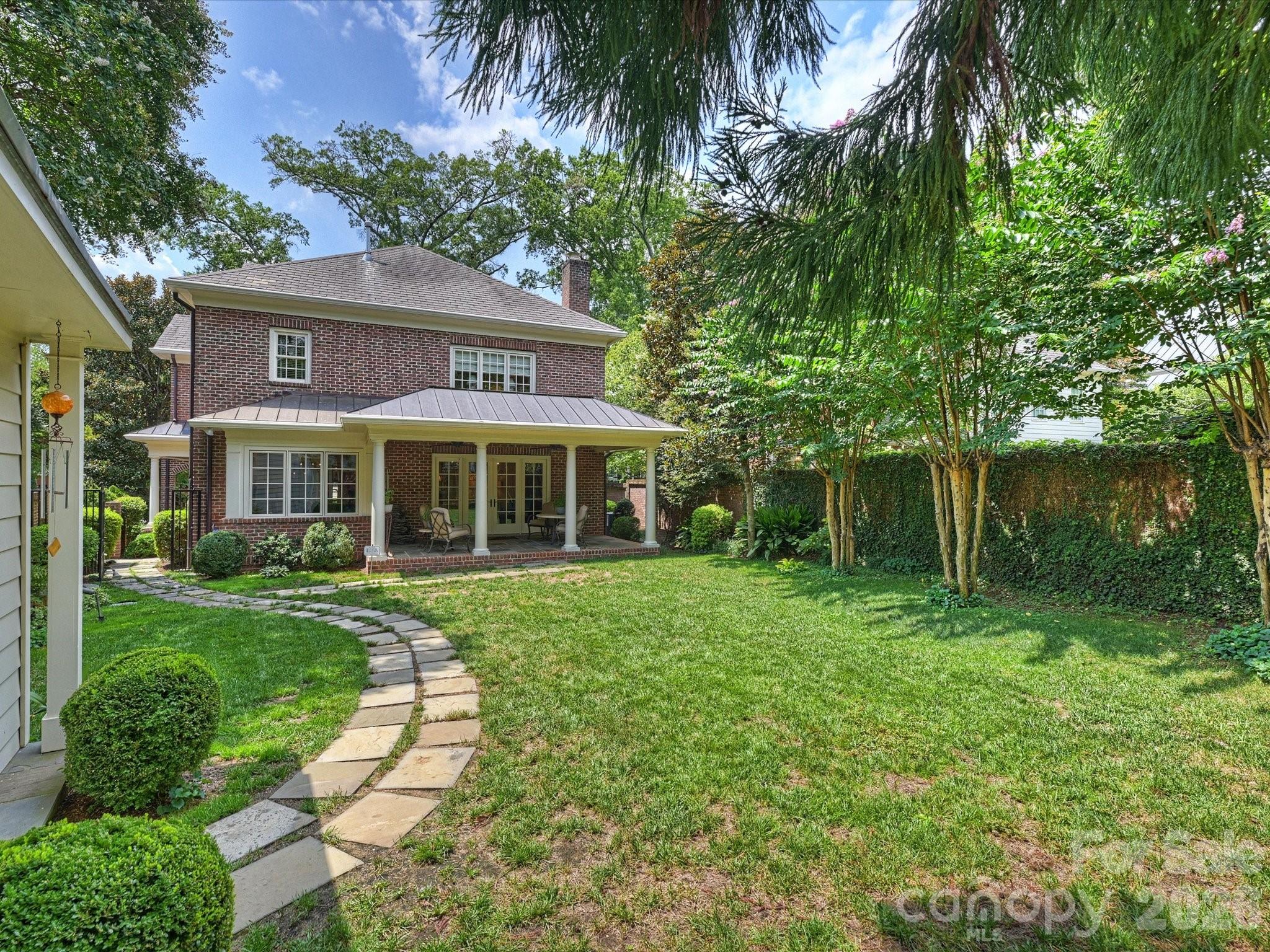 309 Hempstead Pl, Charlotte, NC 28207
