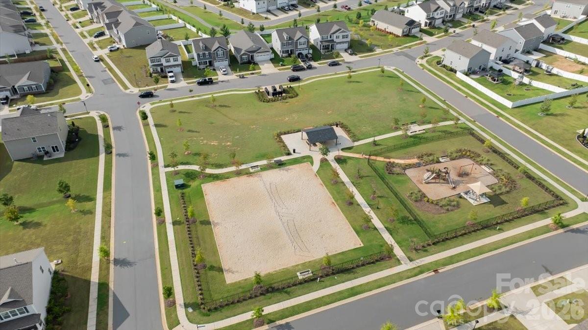 8013 Kennesaw Dr, Gastonia, NC 28056