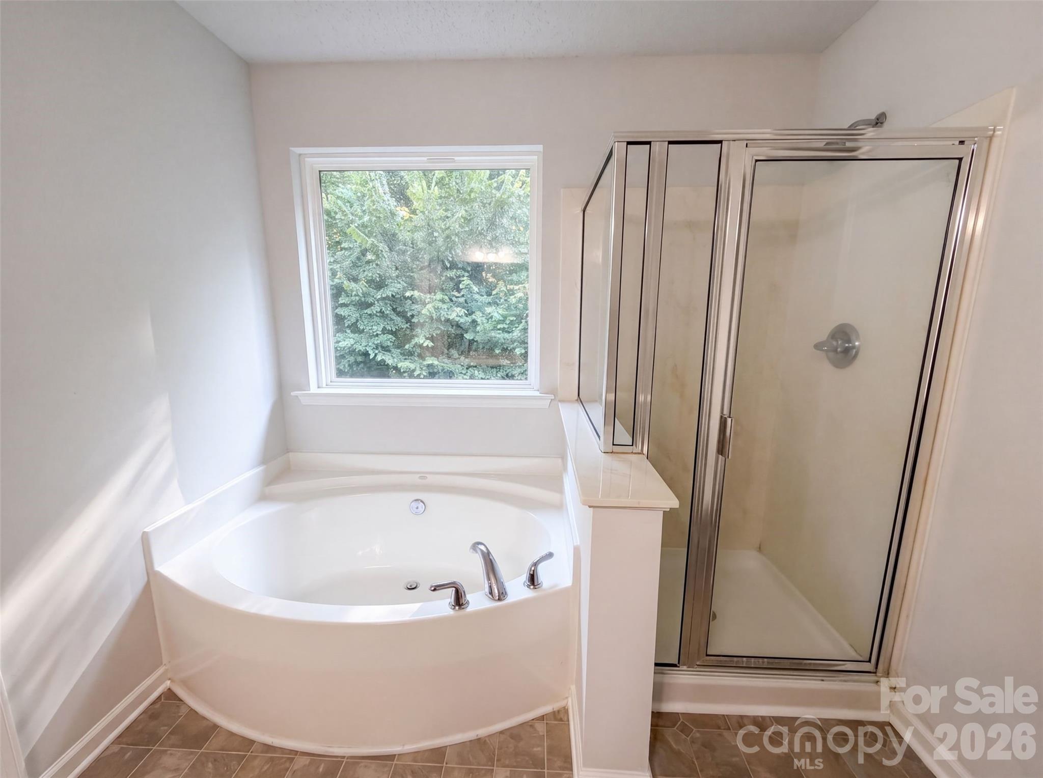 2502 Harwood Hills Ln, Charlotte, NC 28214