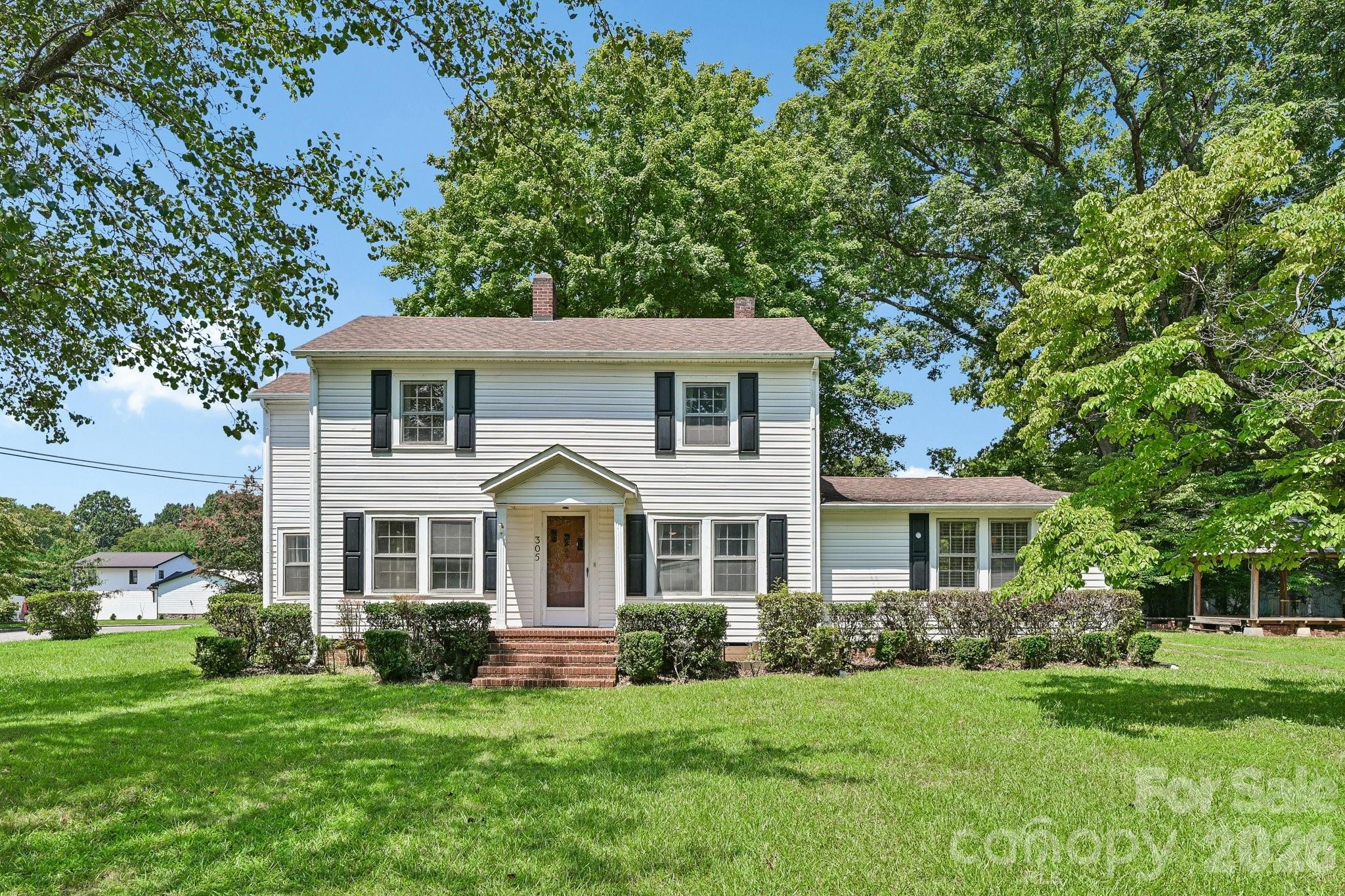 305 E Church St, Troutman, NC 28166