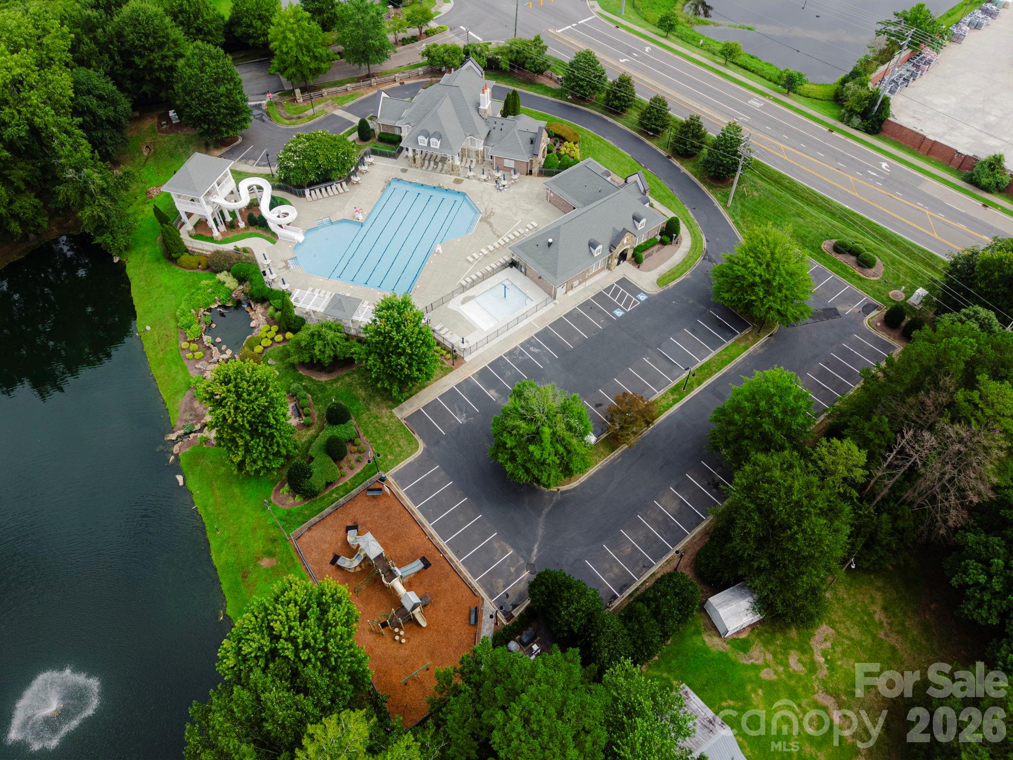 8008 Willow Branch Dr, Waxhaw, NC 28173
