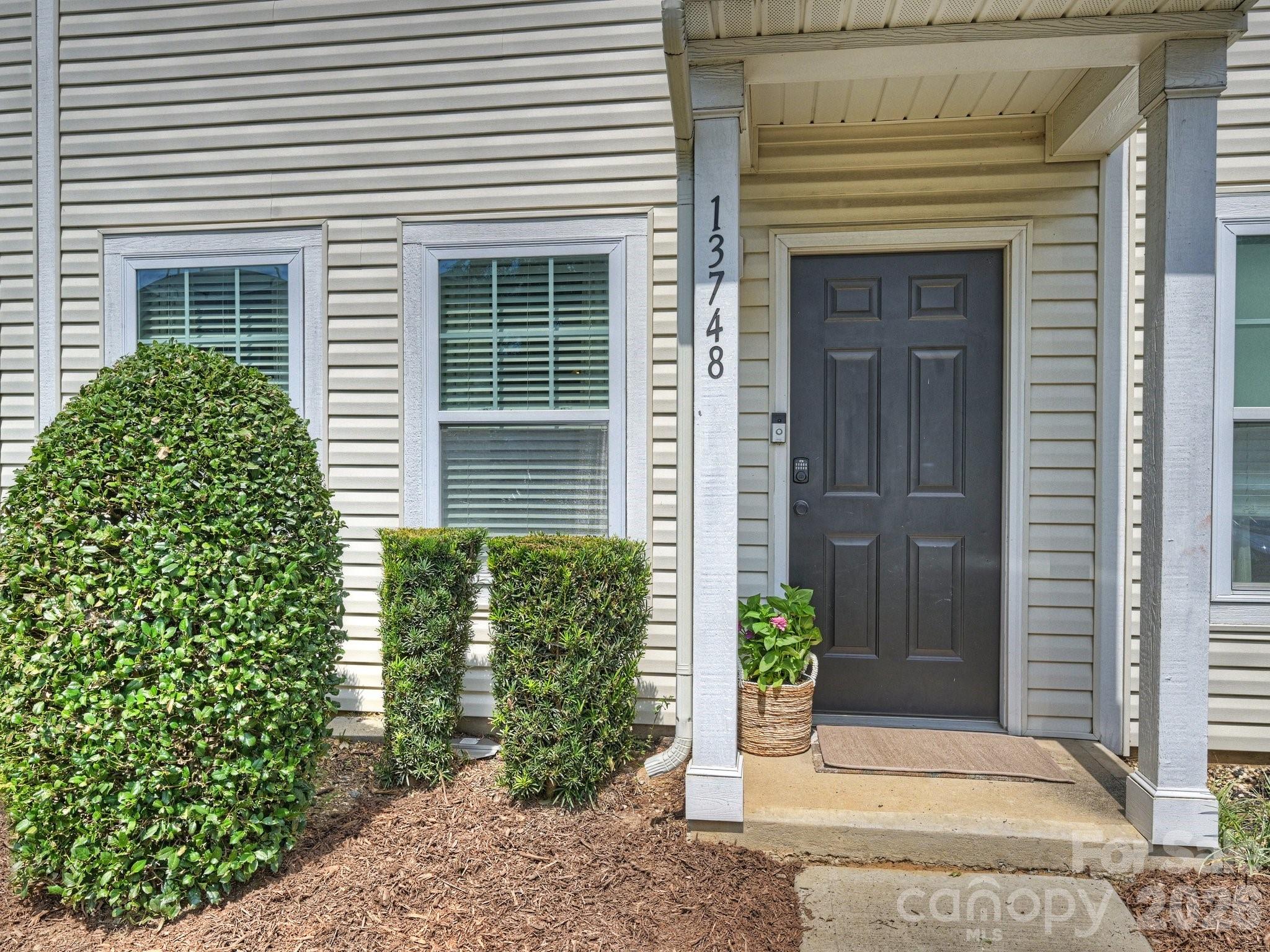 13748 Calloway Glen Dr, Charlotte, NC 28273