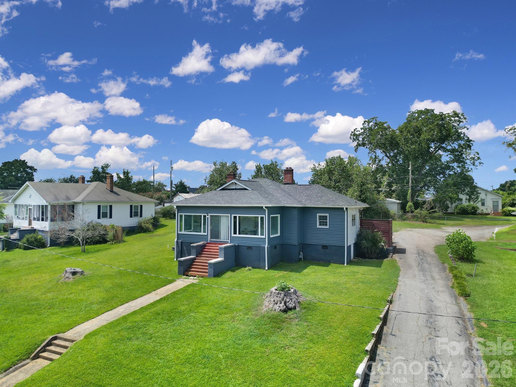 14 Argonne Ave, Great Falls, SC 29055